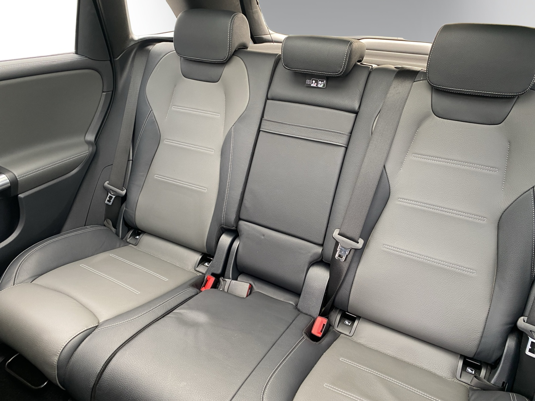 listing desktop thumbnail image 12