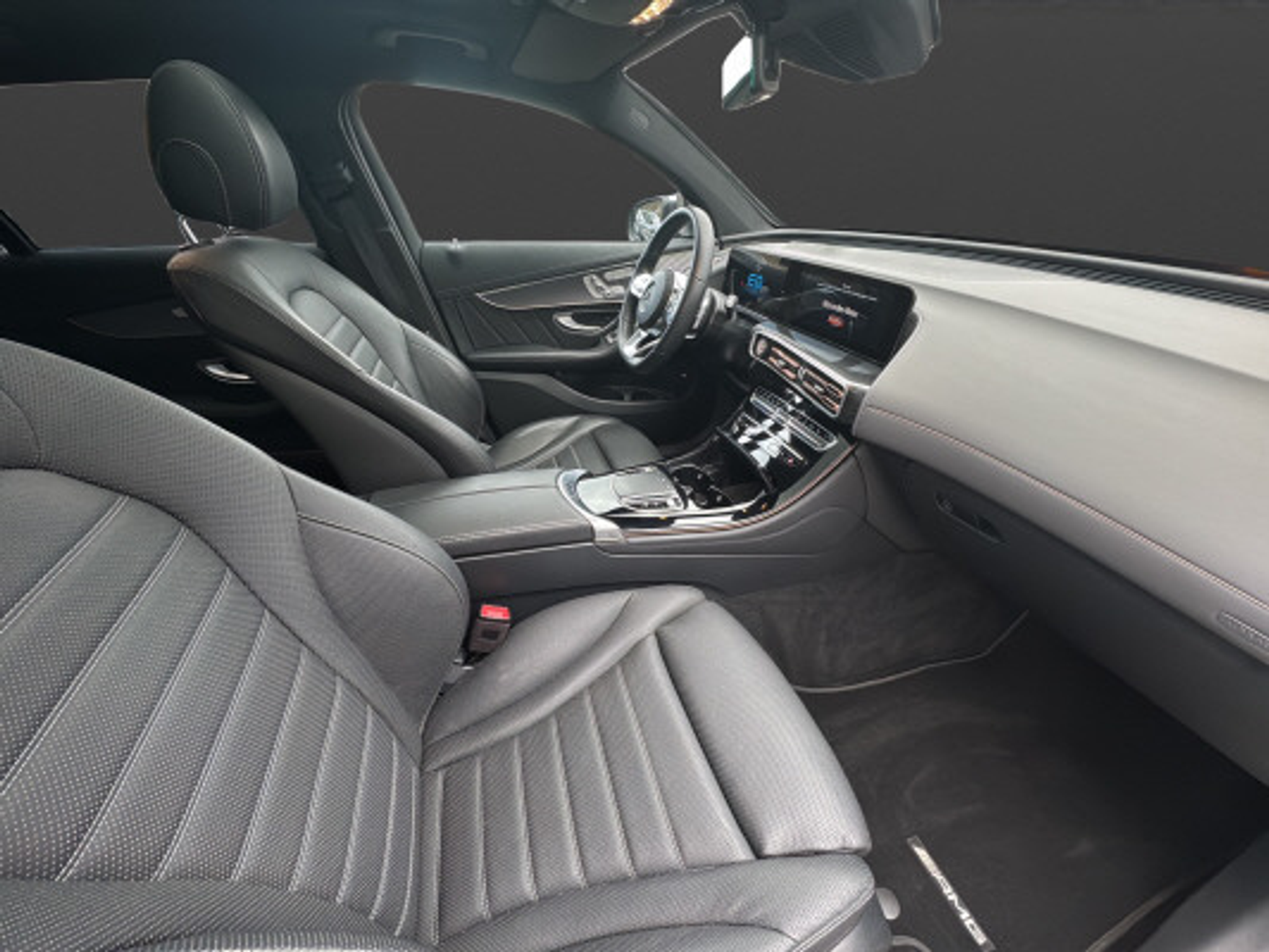 listing desktop thumbnail image 11