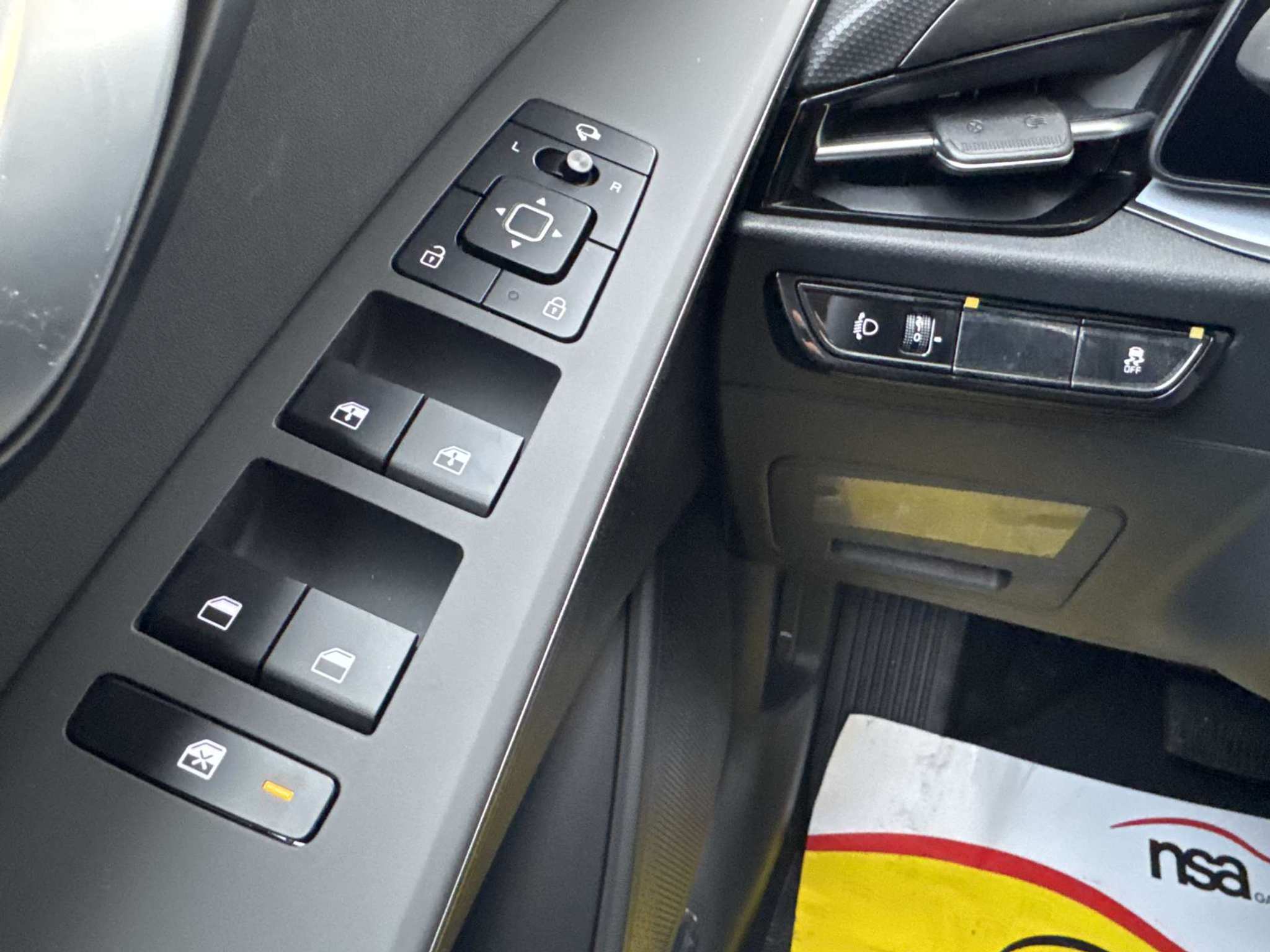 listing desktop thumbnail image 15