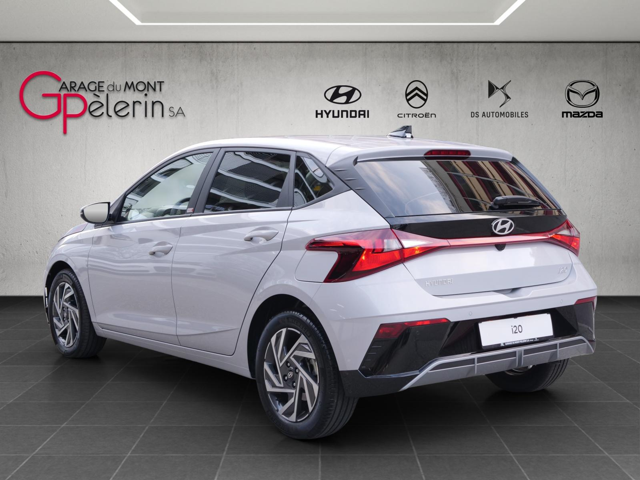 listing desktop thumbnail image 1