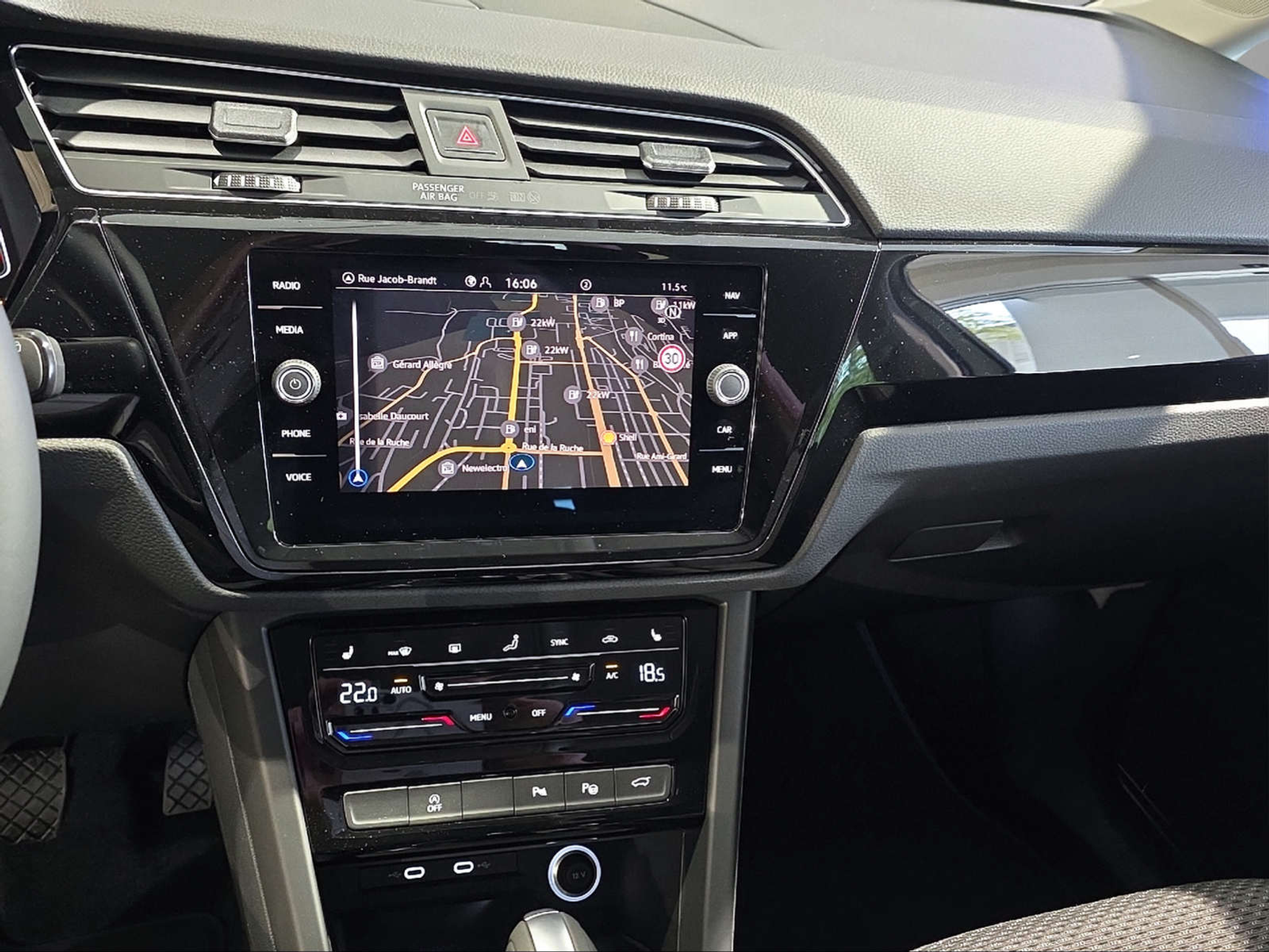 listing desktop thumbnail image 10