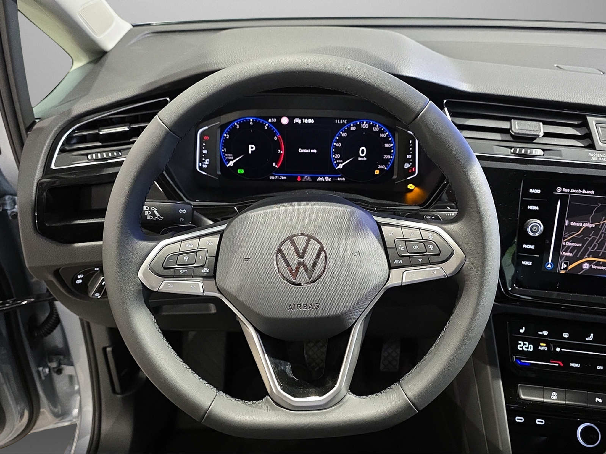 listing desktop thumbnail image 7