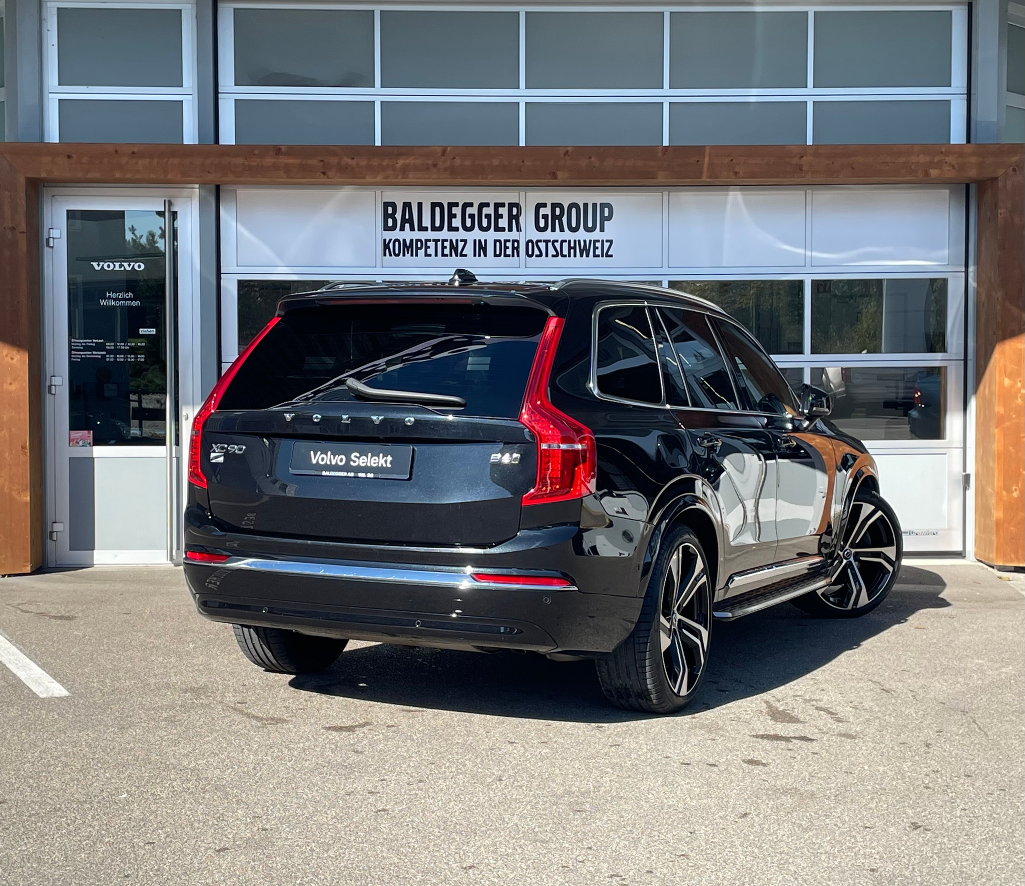 listing desktop thumbnail image 2