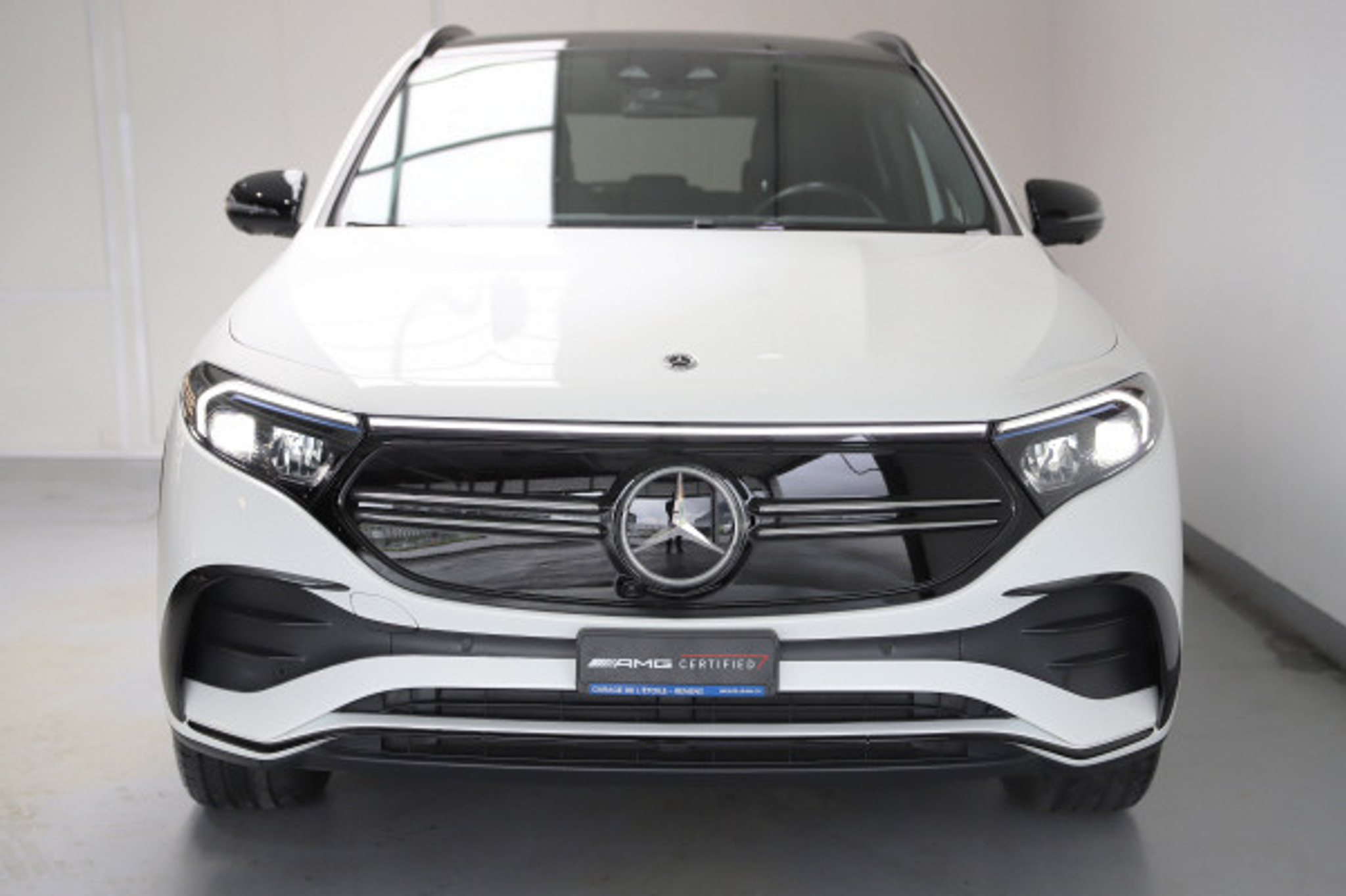 listing desktop thumbnail image 4