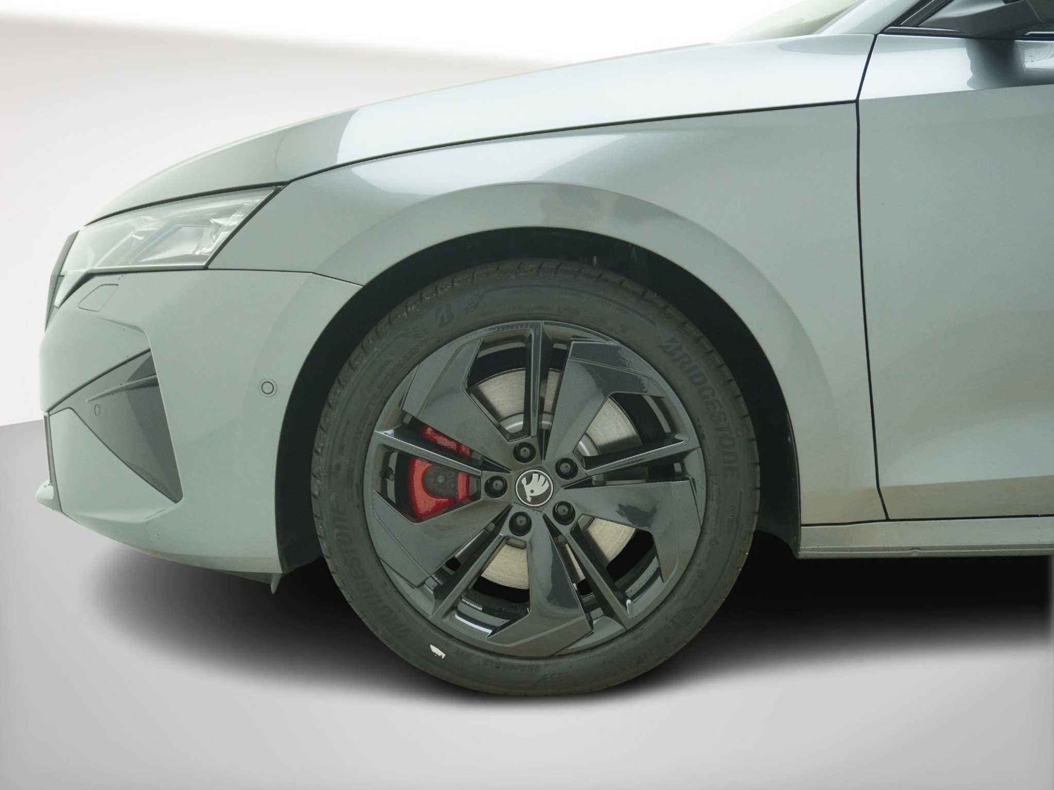 listing desktop thumbnail image 10