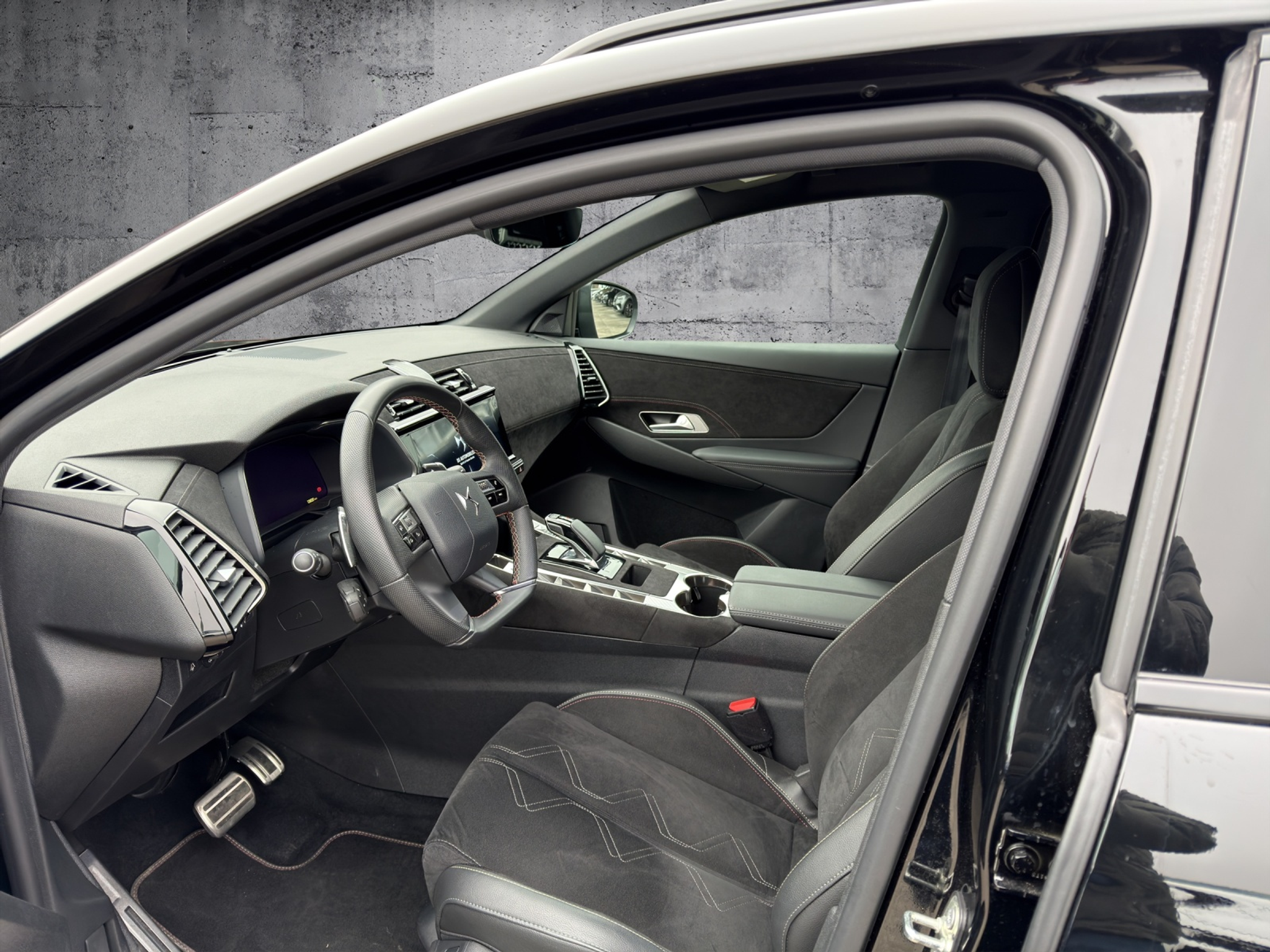 listing desktop thumbnail image 19