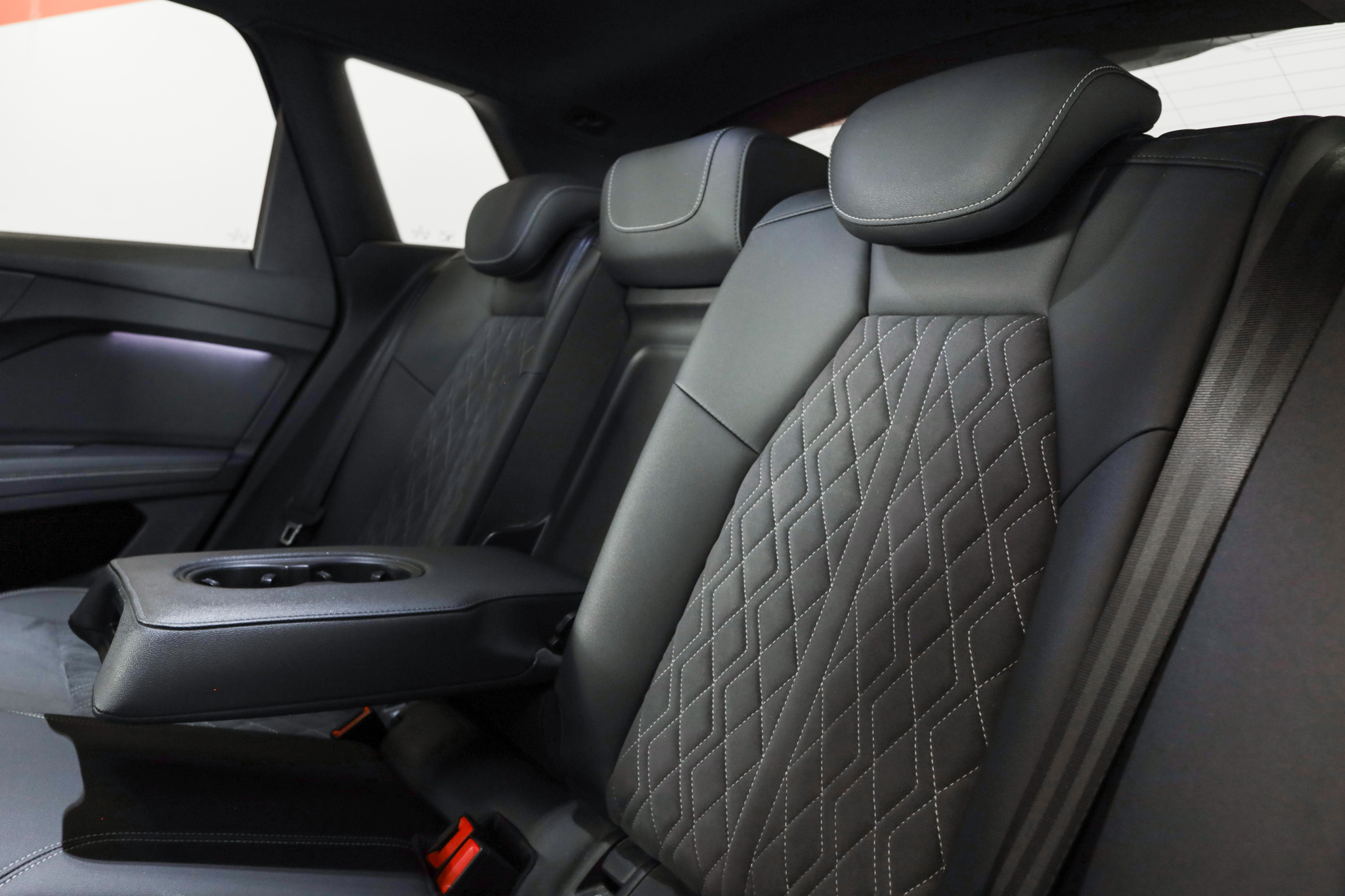 listing desktop thumbnail image 11