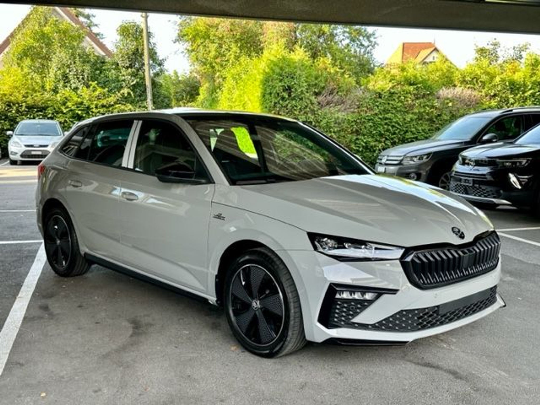 listing desktop thumbnail image 6