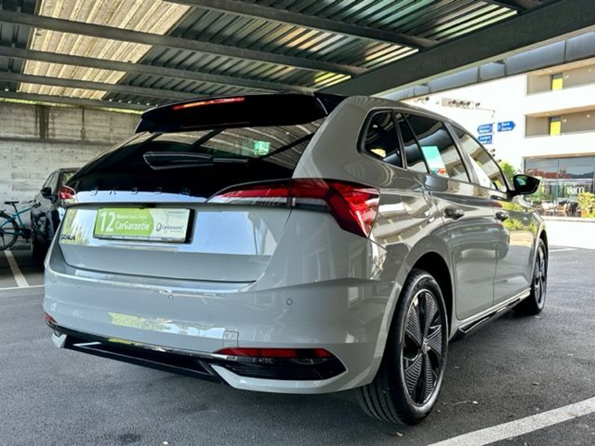 listing desktop thumbnail image 5