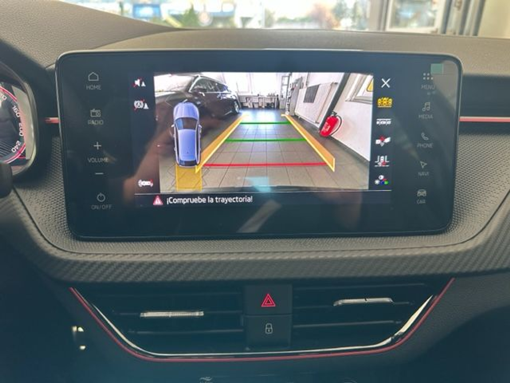 listing desktop thumbnail image 12