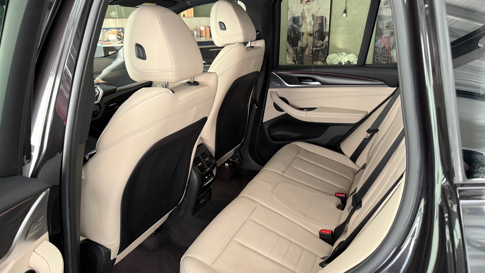 listing desktop thumbnail image 17