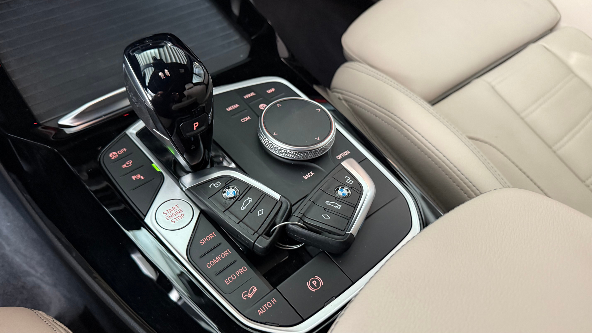 listing desktop thumbnail image 3