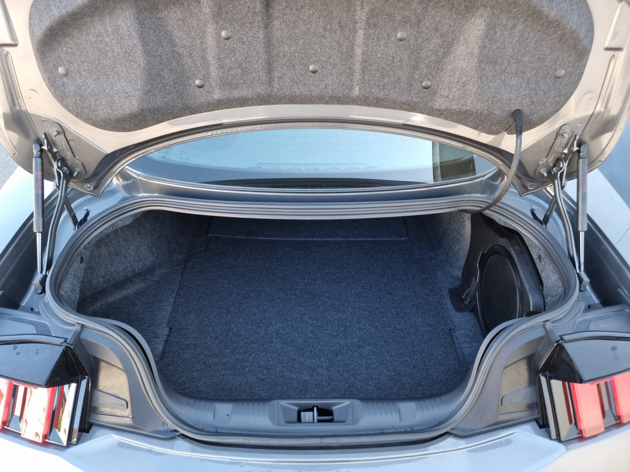 listing desktop thumbnail image 14