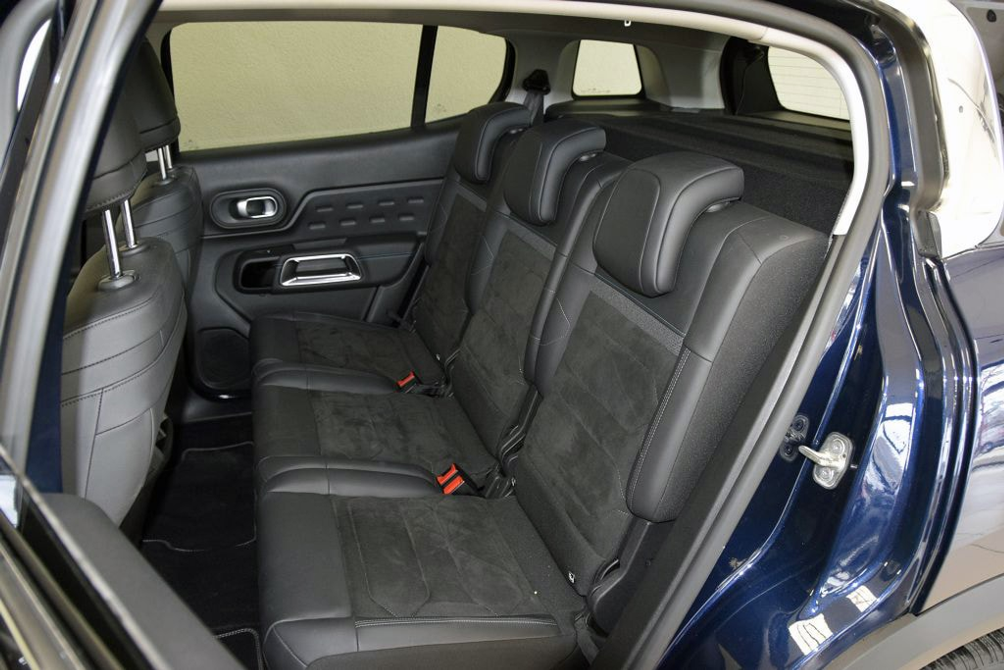 listing desktop thumbnail image 11