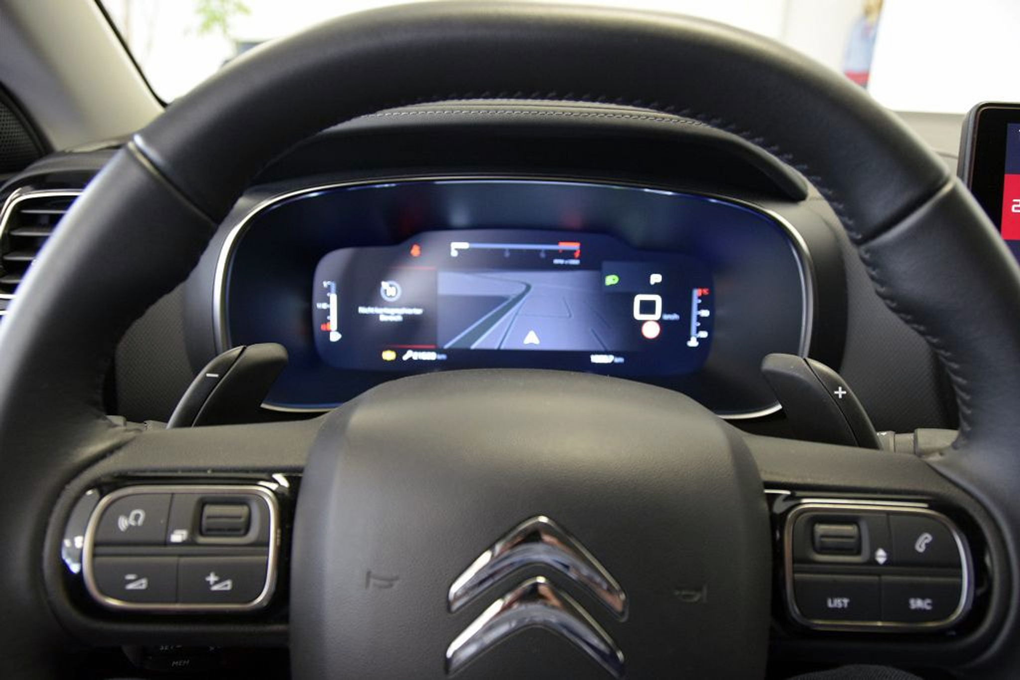 listing desktop thumbnail image 6