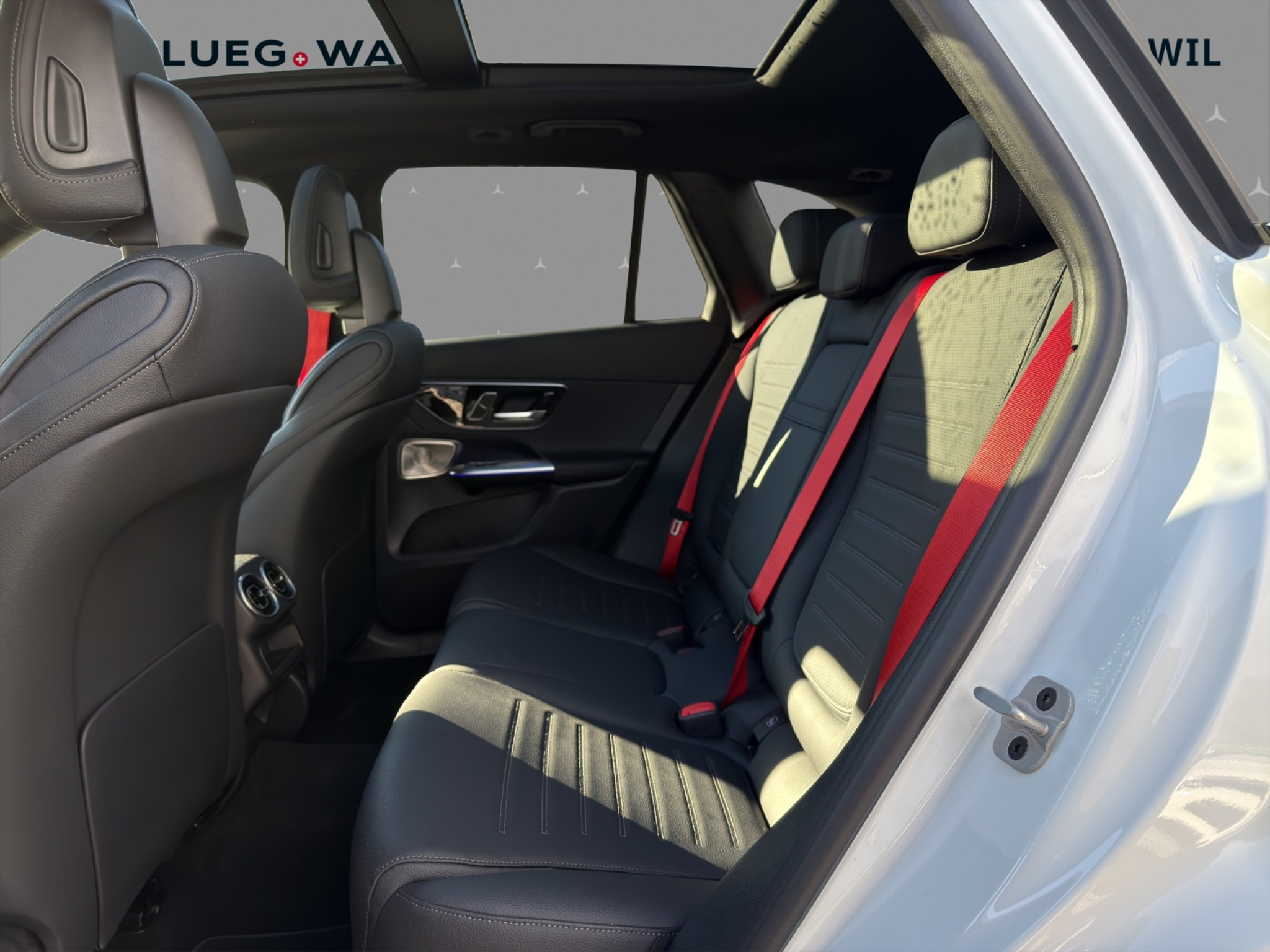 listing desktop thumbnail image 14