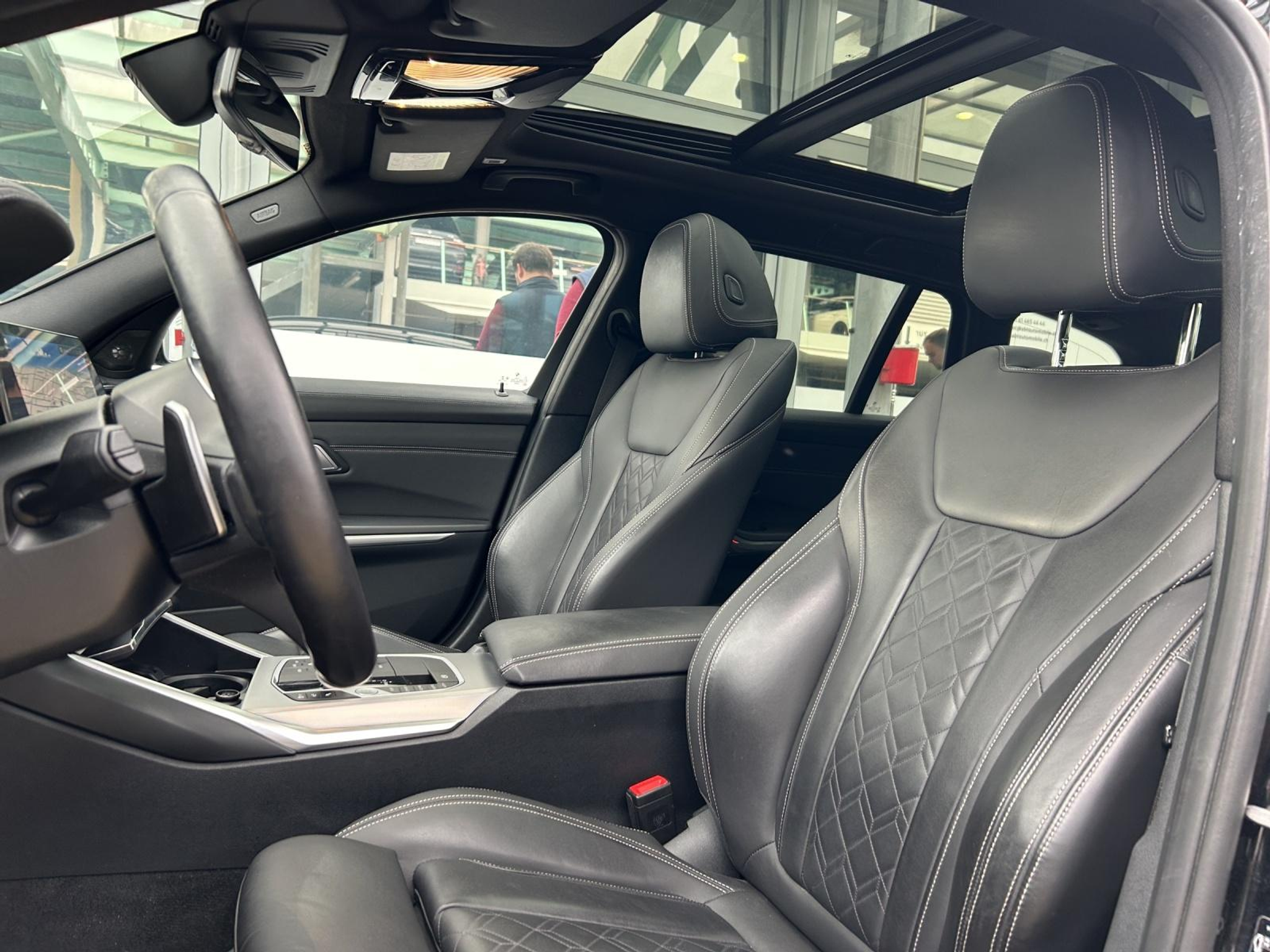 listing desktop thumbnail image 12