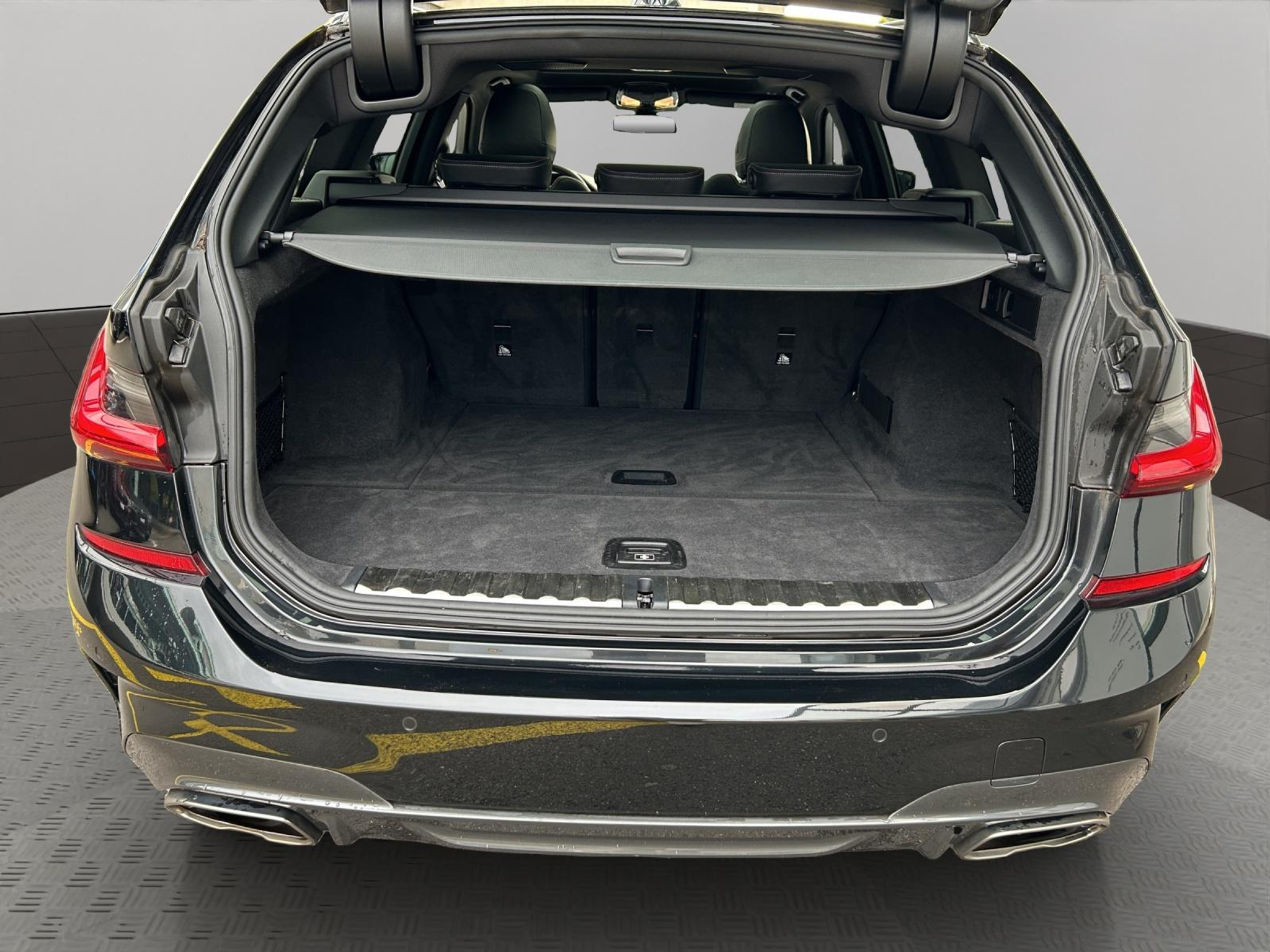 listing desktop thumbnail image 21