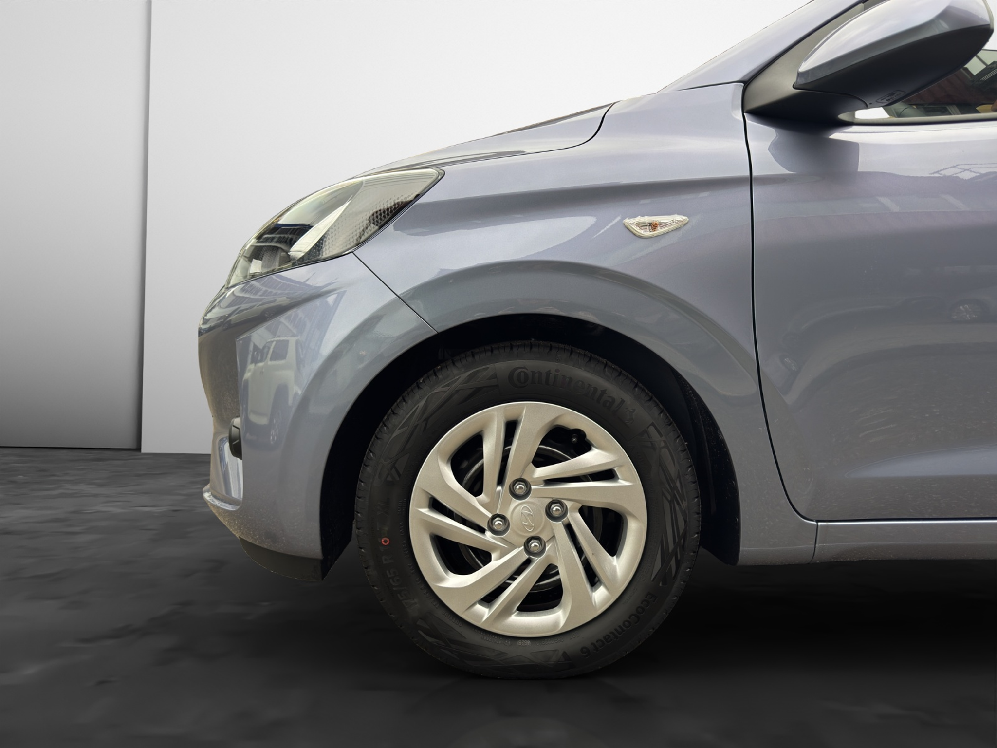 listing desktop thumbnail image 15