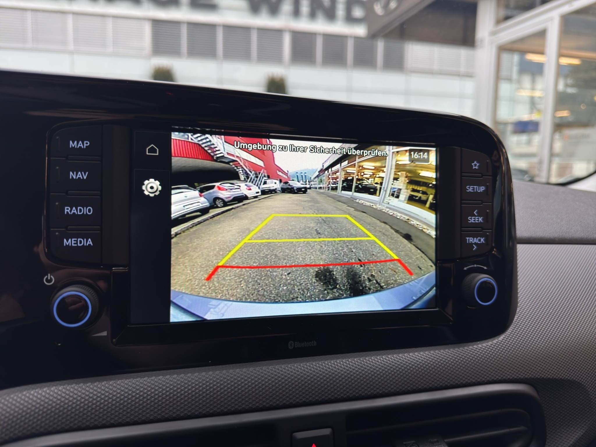 listing desktop thumbnail image 11