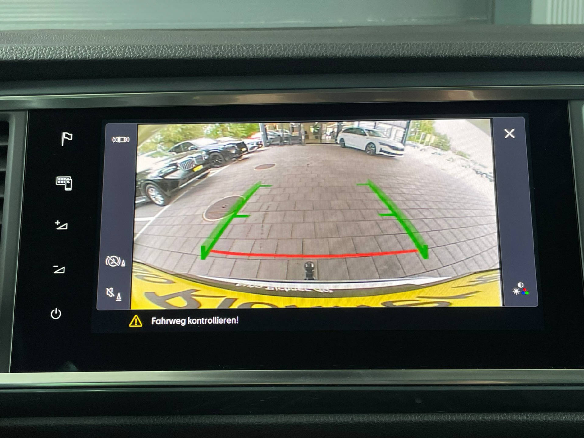 listing desktop thumbnail image 10