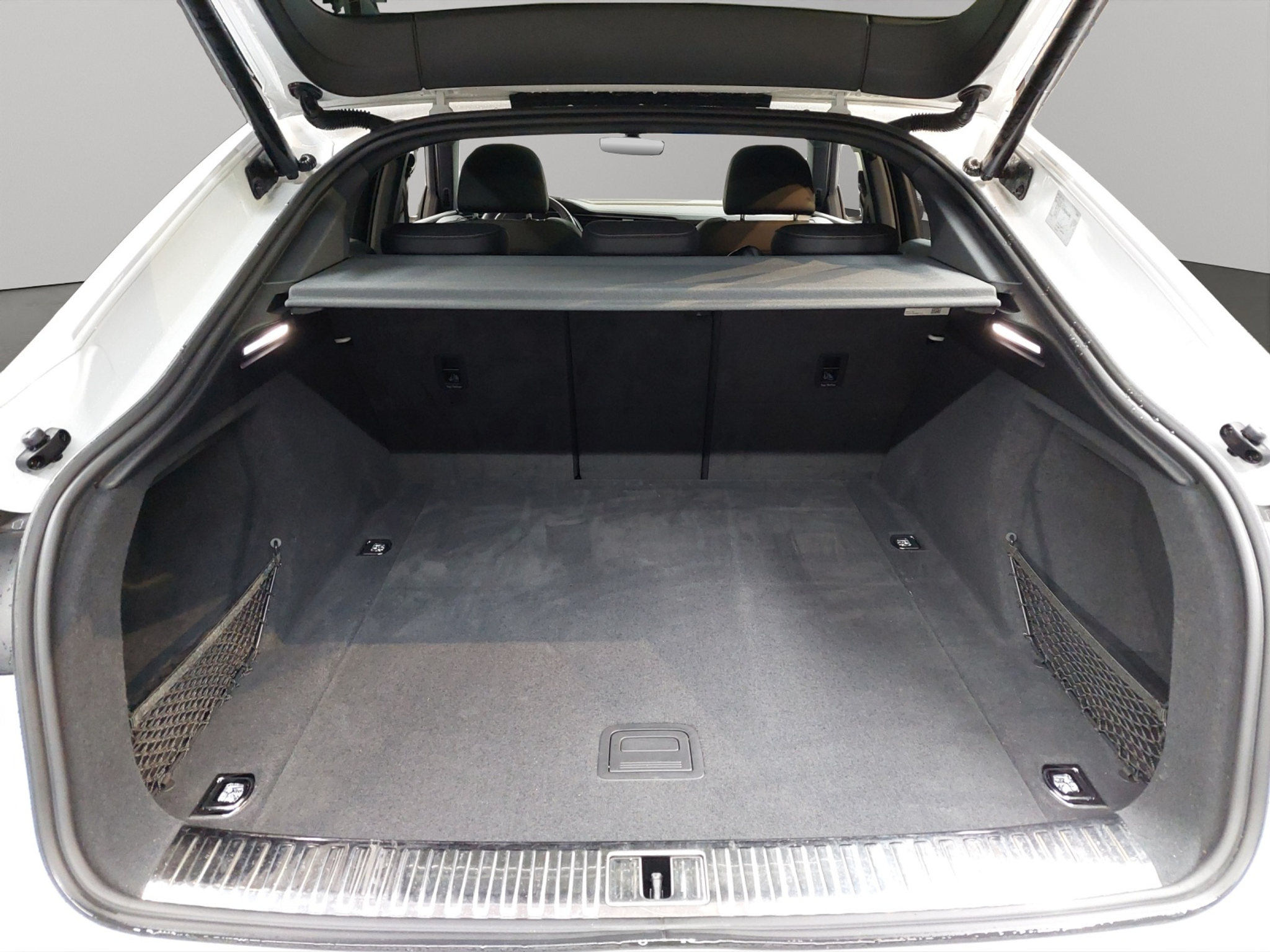 listing desktop thumbnail image 10