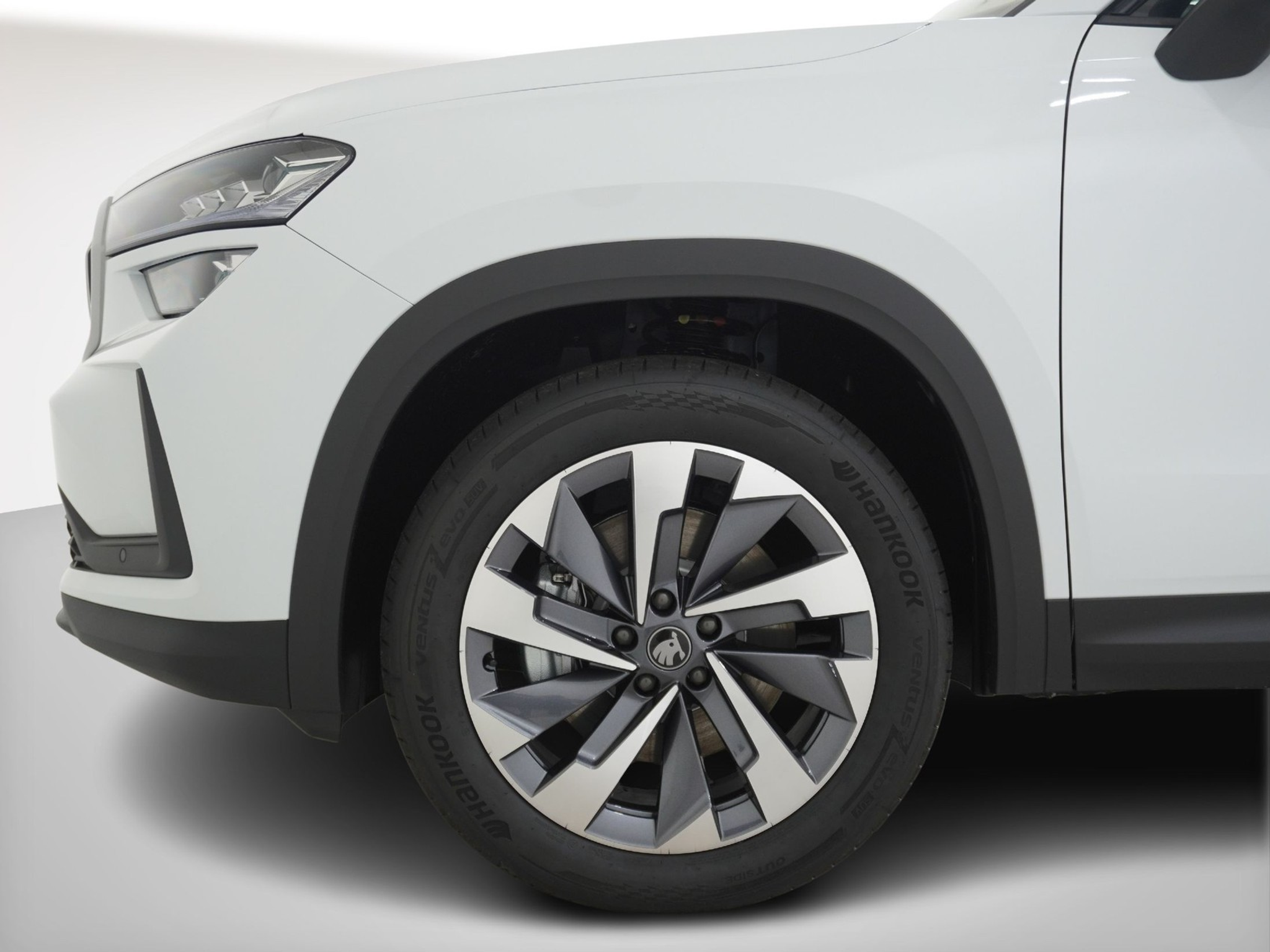 listing desktop thumbnail image 10