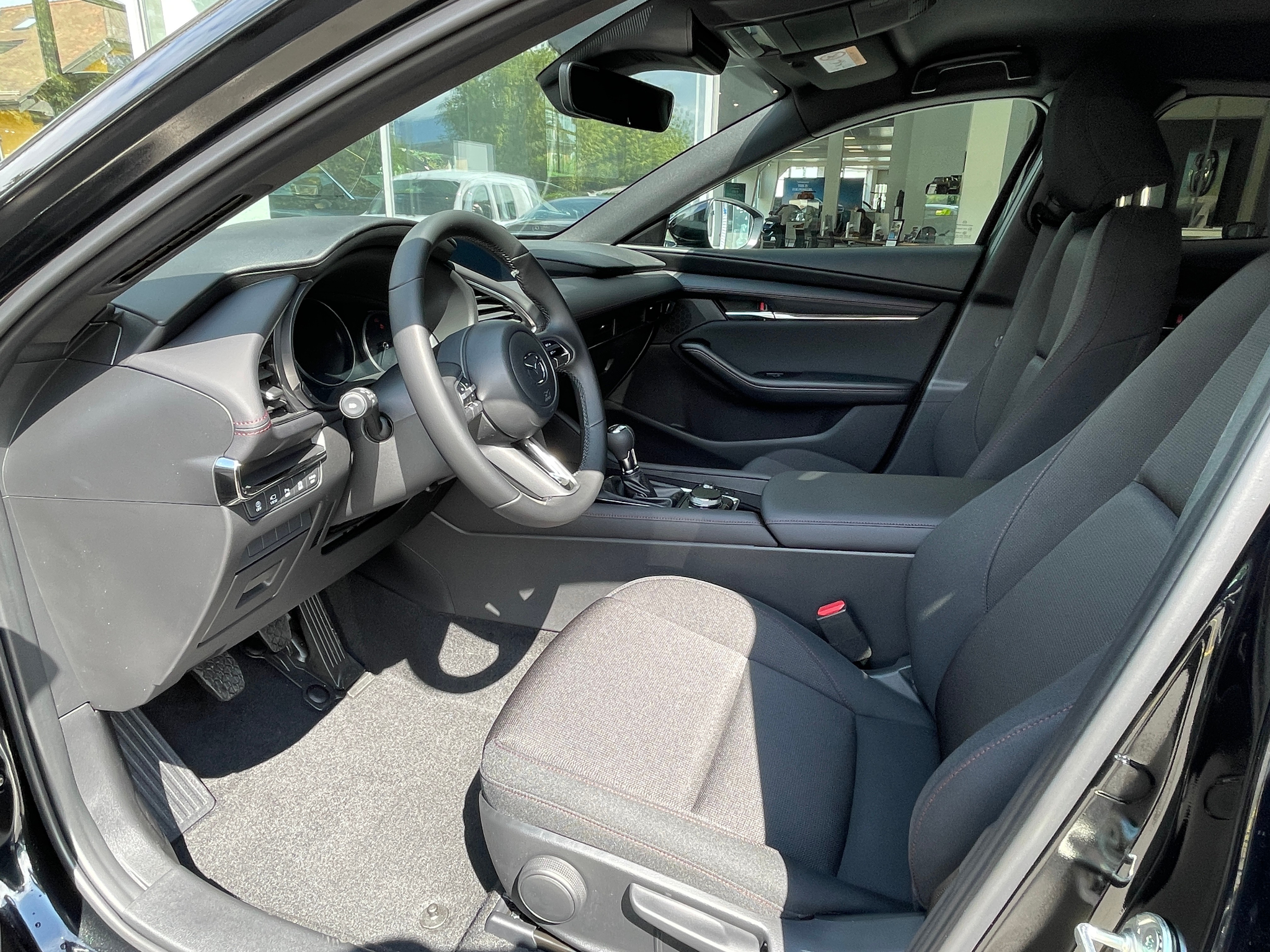 listing desktop thumbnail image 6