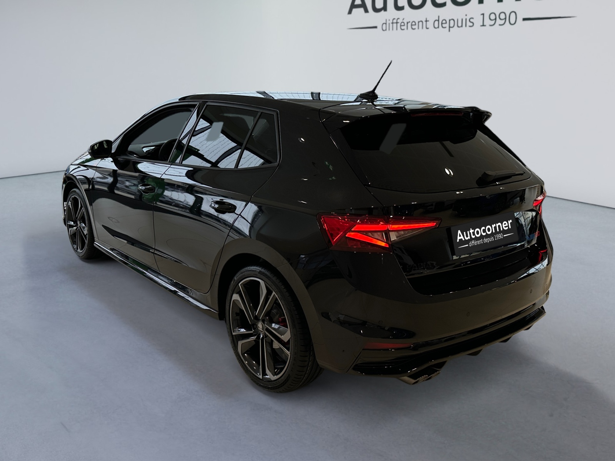 listing desktop thumbnail image 2