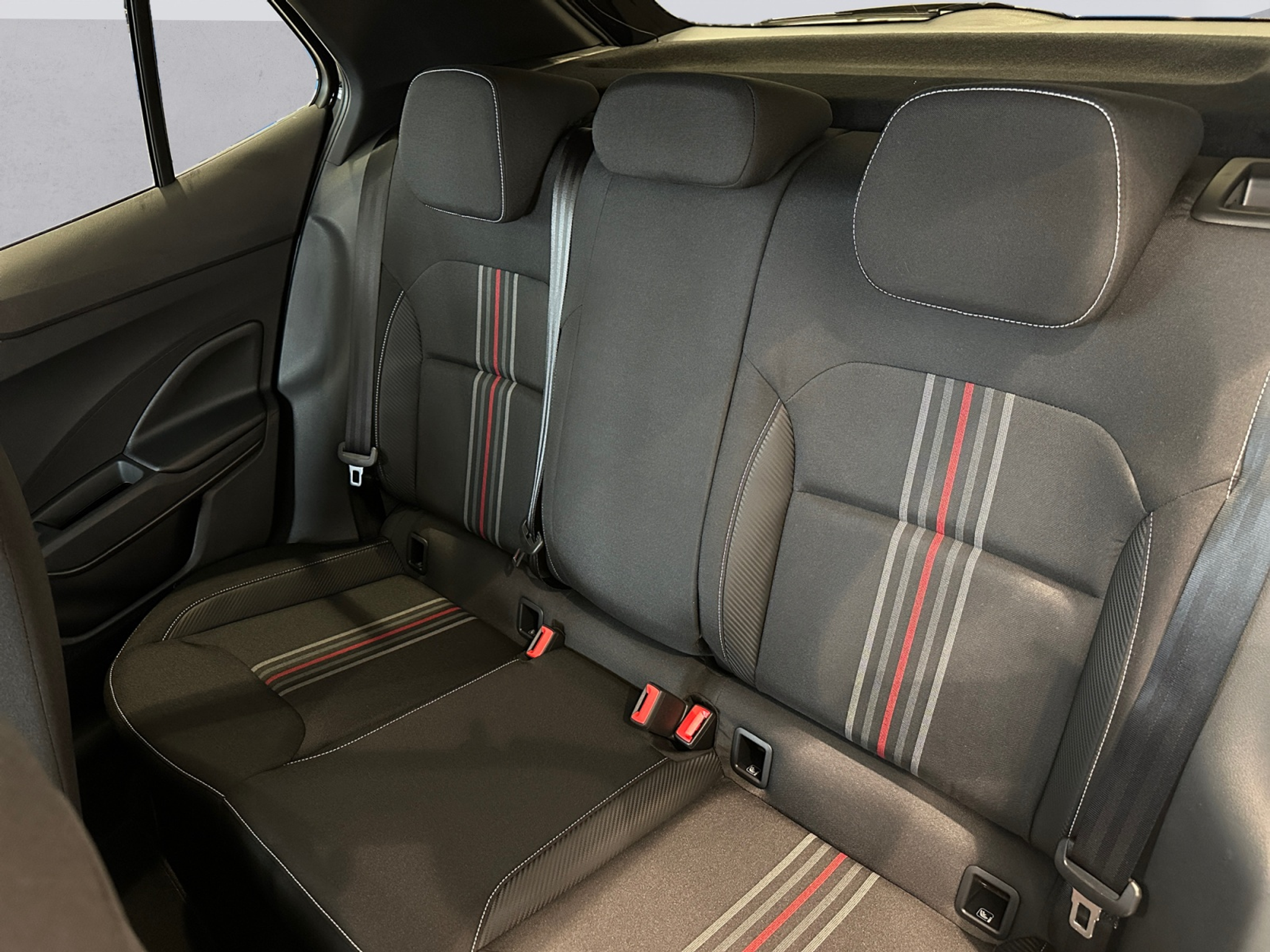 listing desktop thumbnail image 12