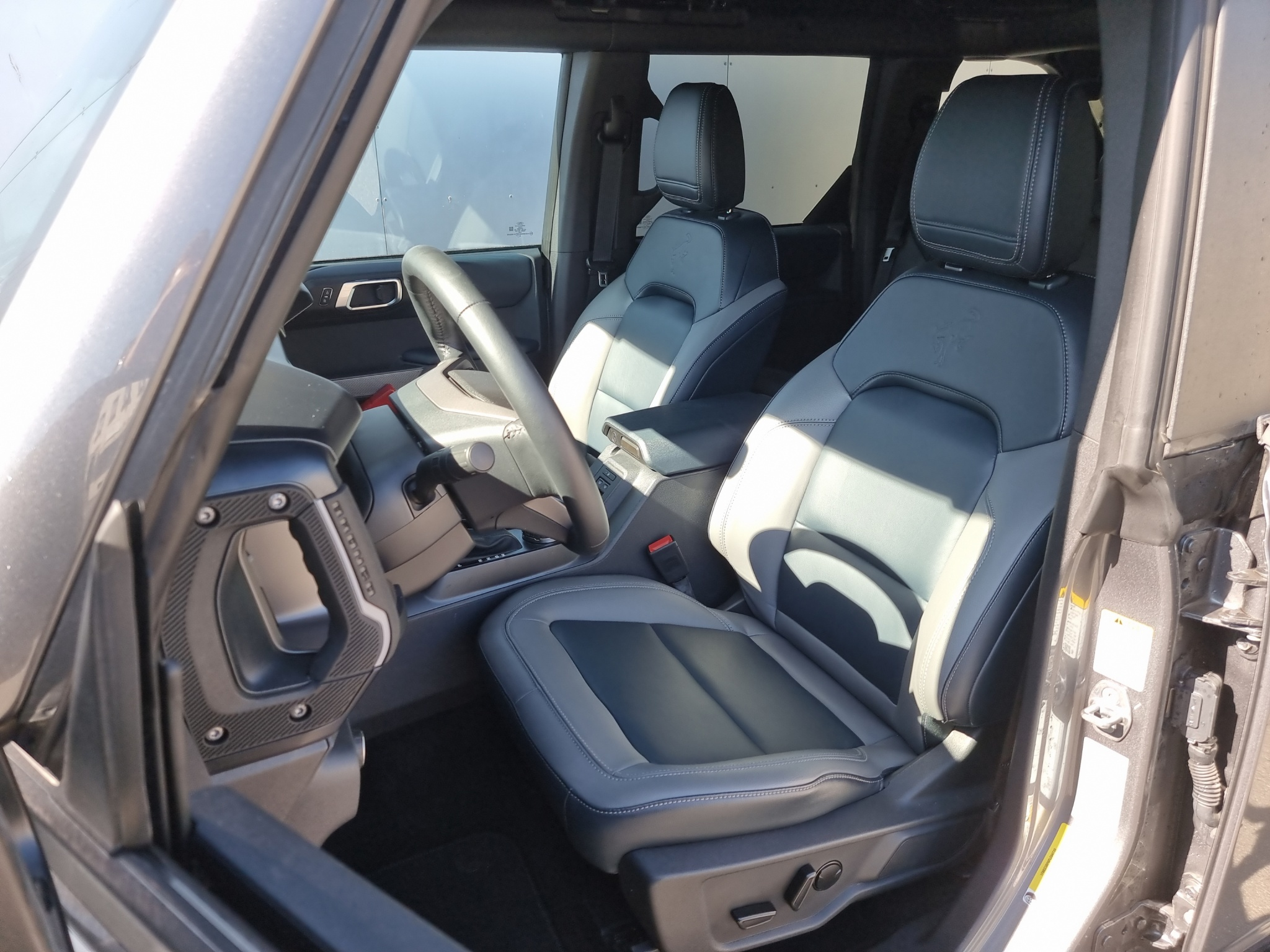 listing desktop thumbnail image 12