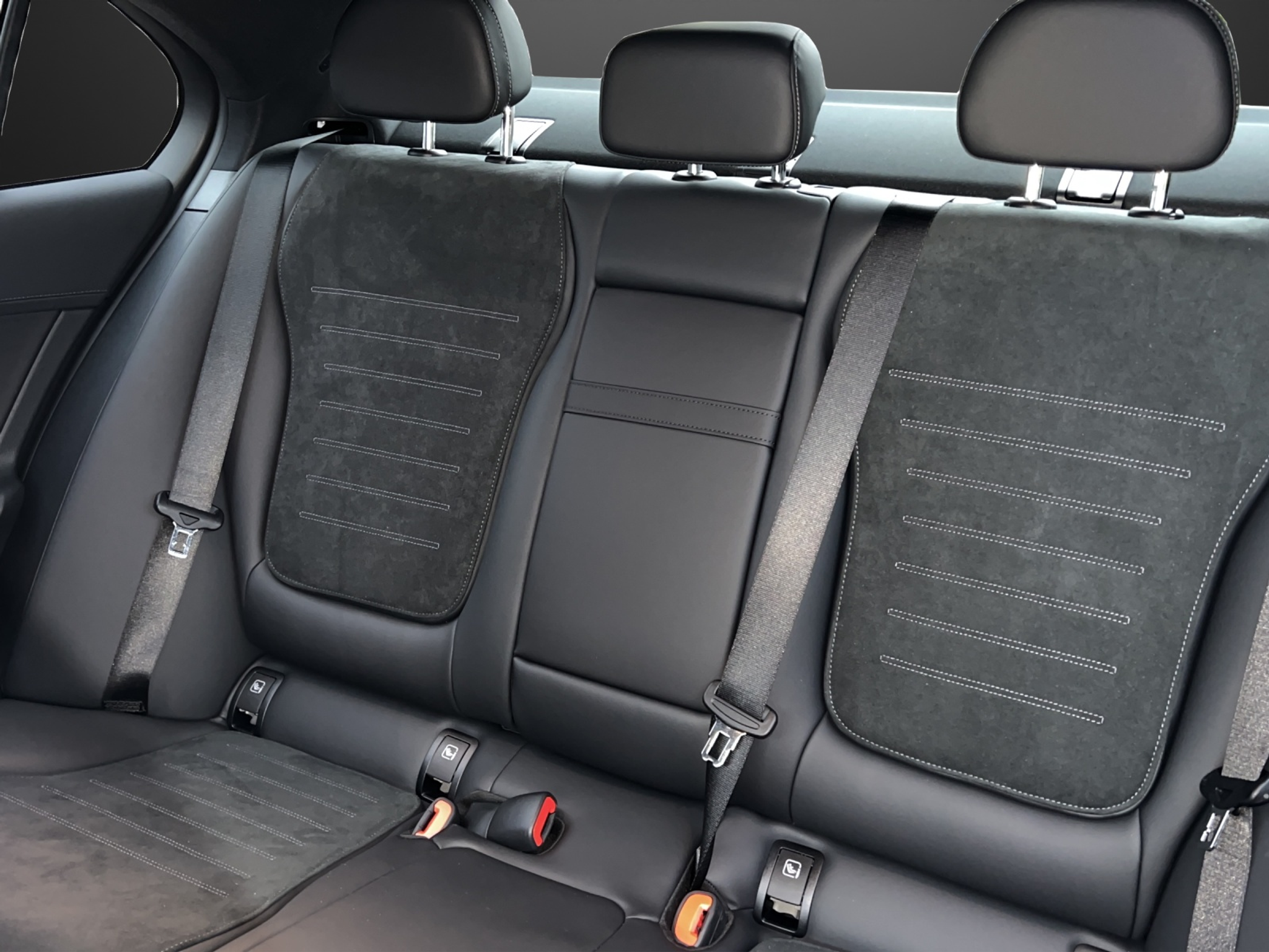 listing desktop thumbnail image 13