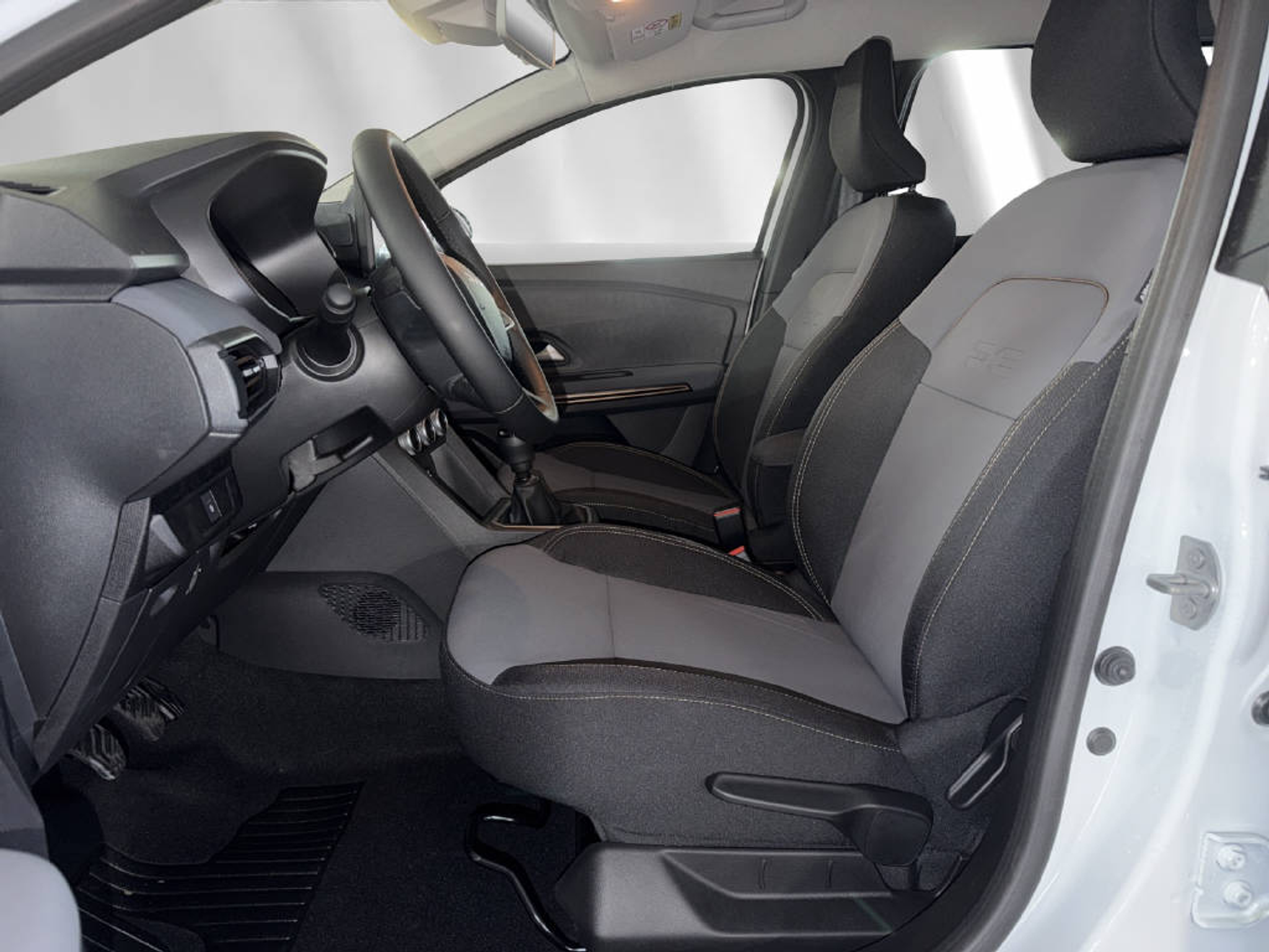 listing desktop thumbnail image 3