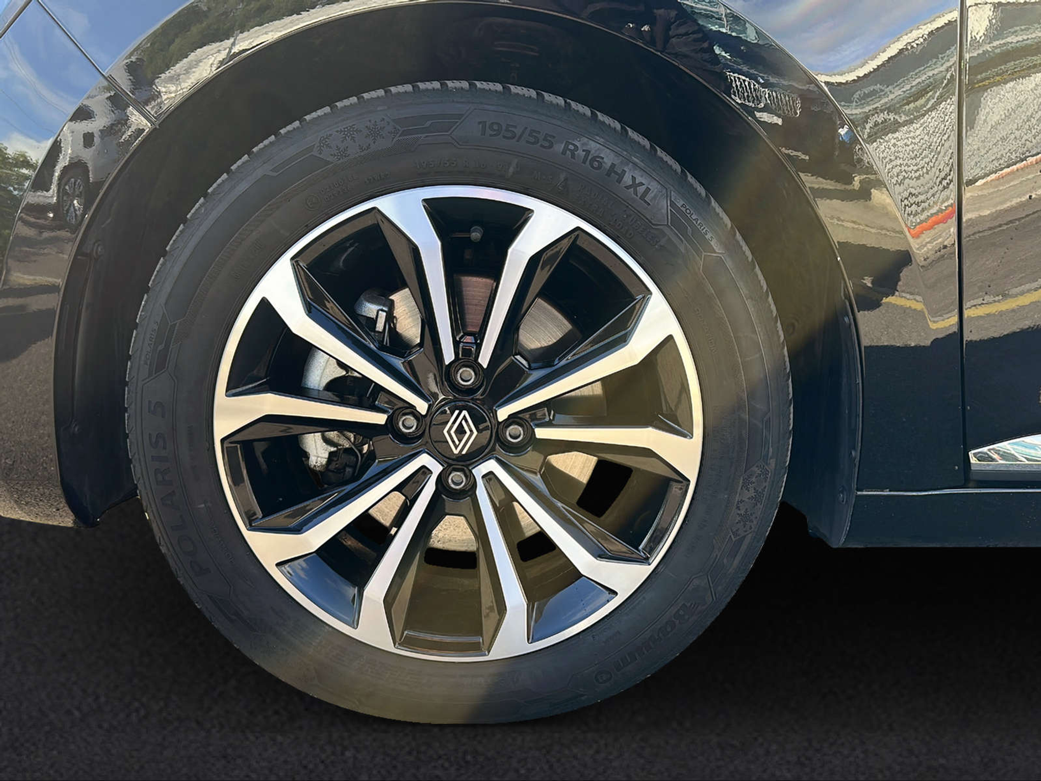 listing desktop thumbnail image 7