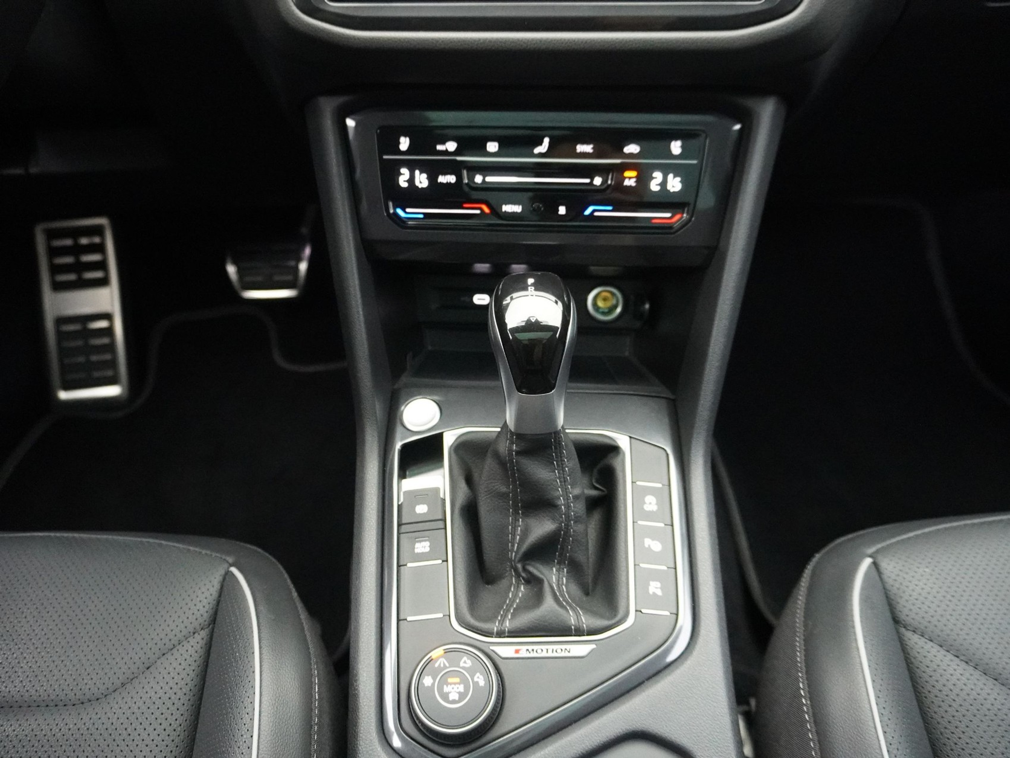 listing desktop thumbnail image 17