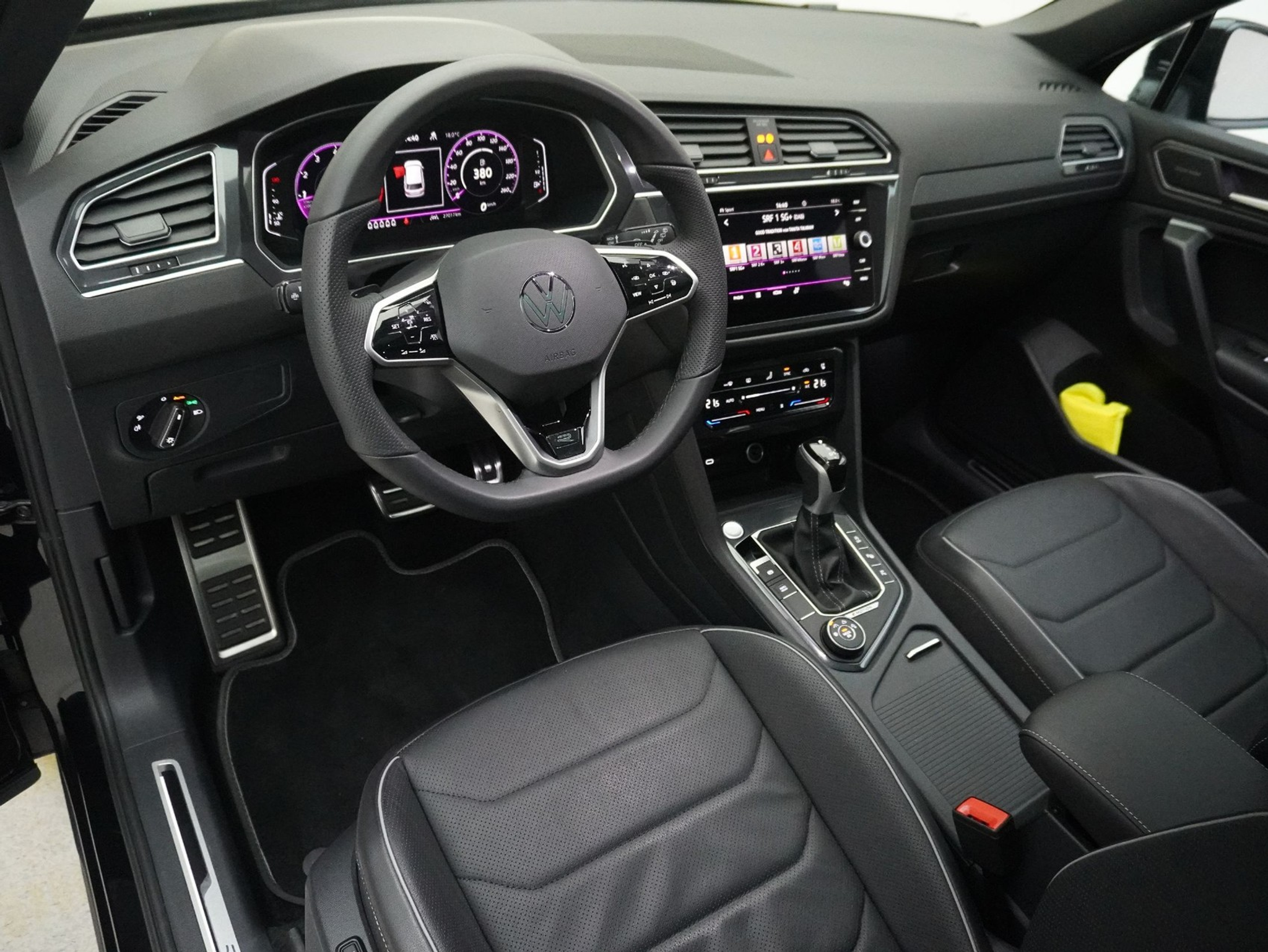 listing desktop thumbnail image 9