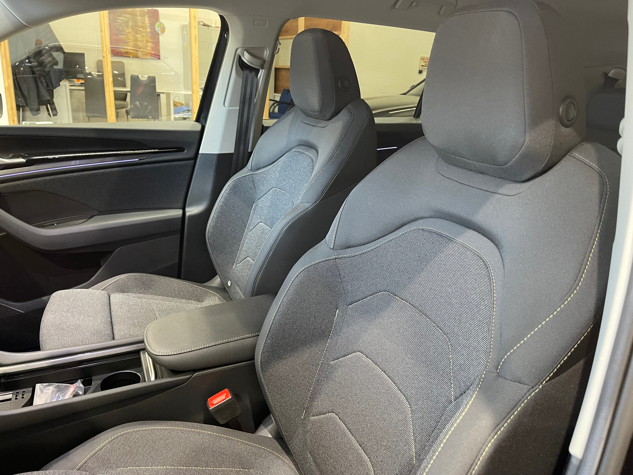 listing desktop thumbnail image 9