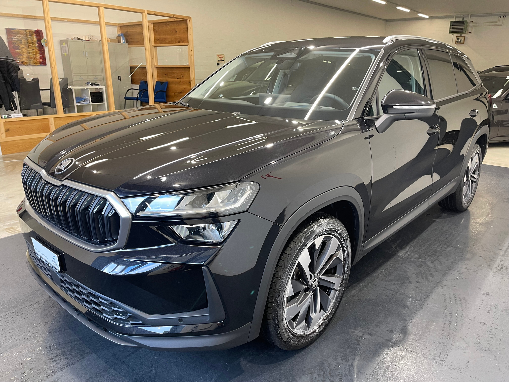 listing desktop thumbnail image 6