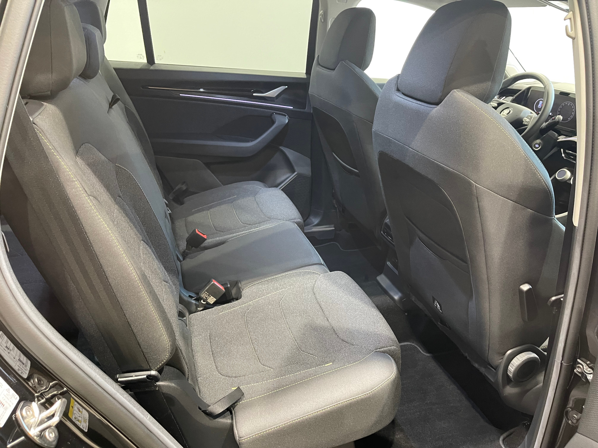 listing desktop thumbnail image 16