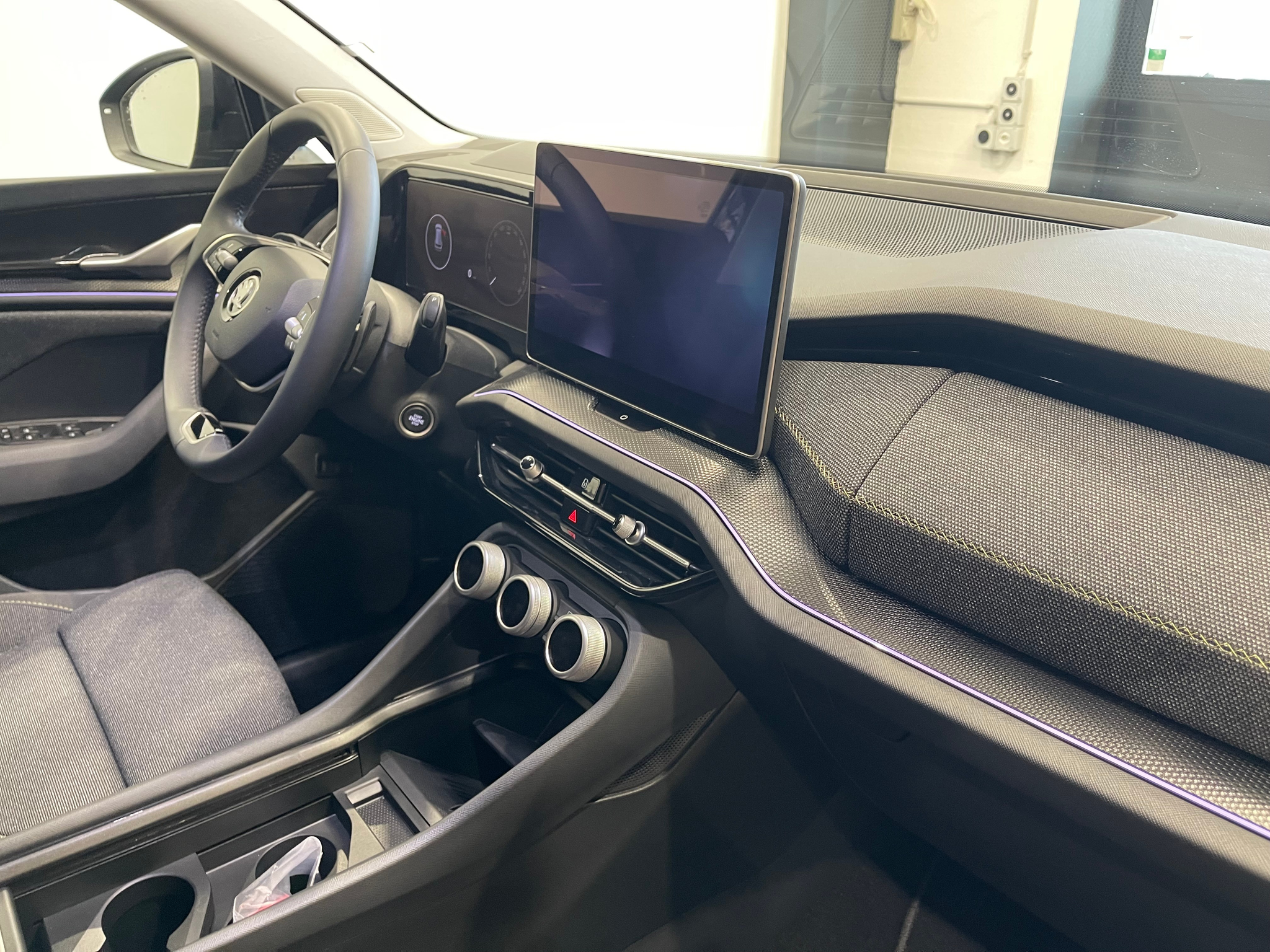 listing desktop thumbnail image 19