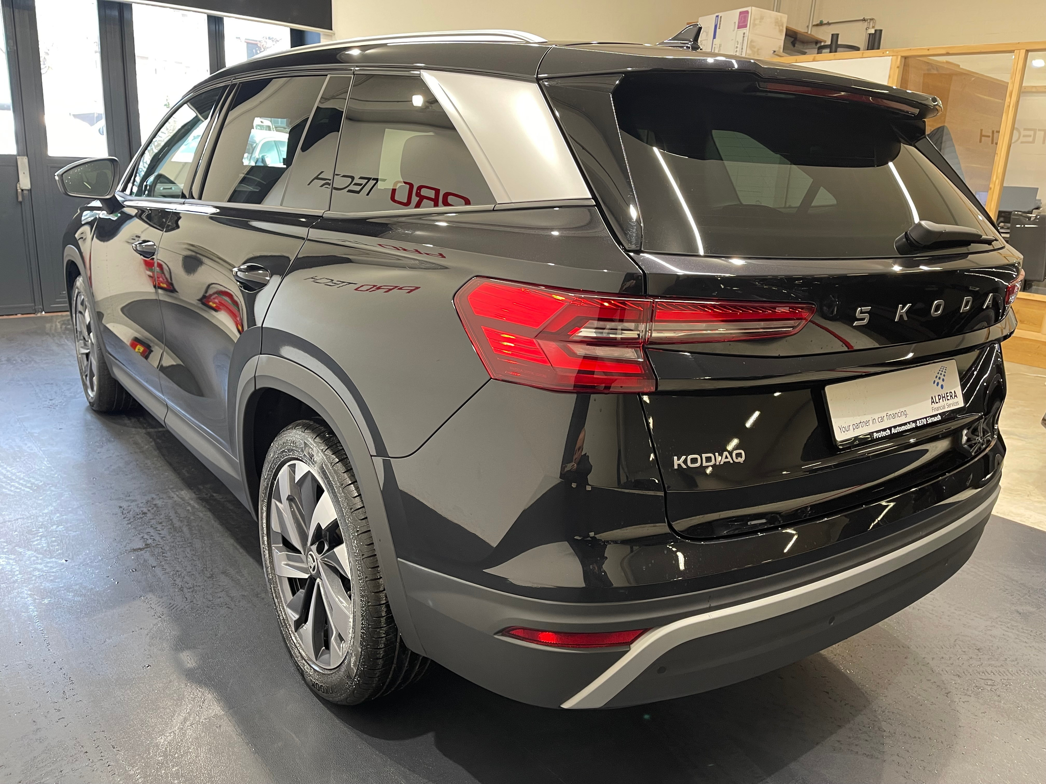 listing desktop thumbnail image 5