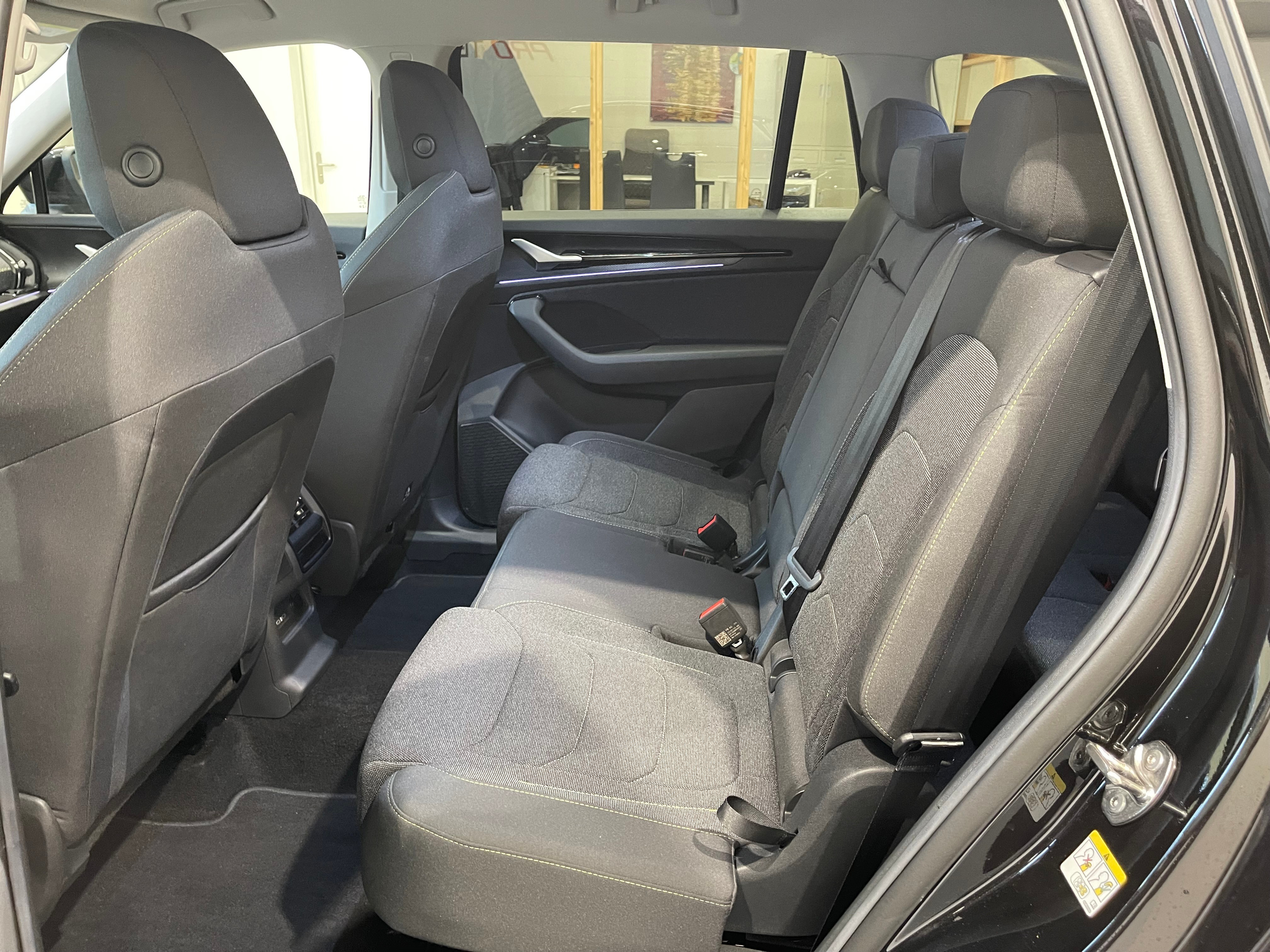 listing desktop thumbnail image 12