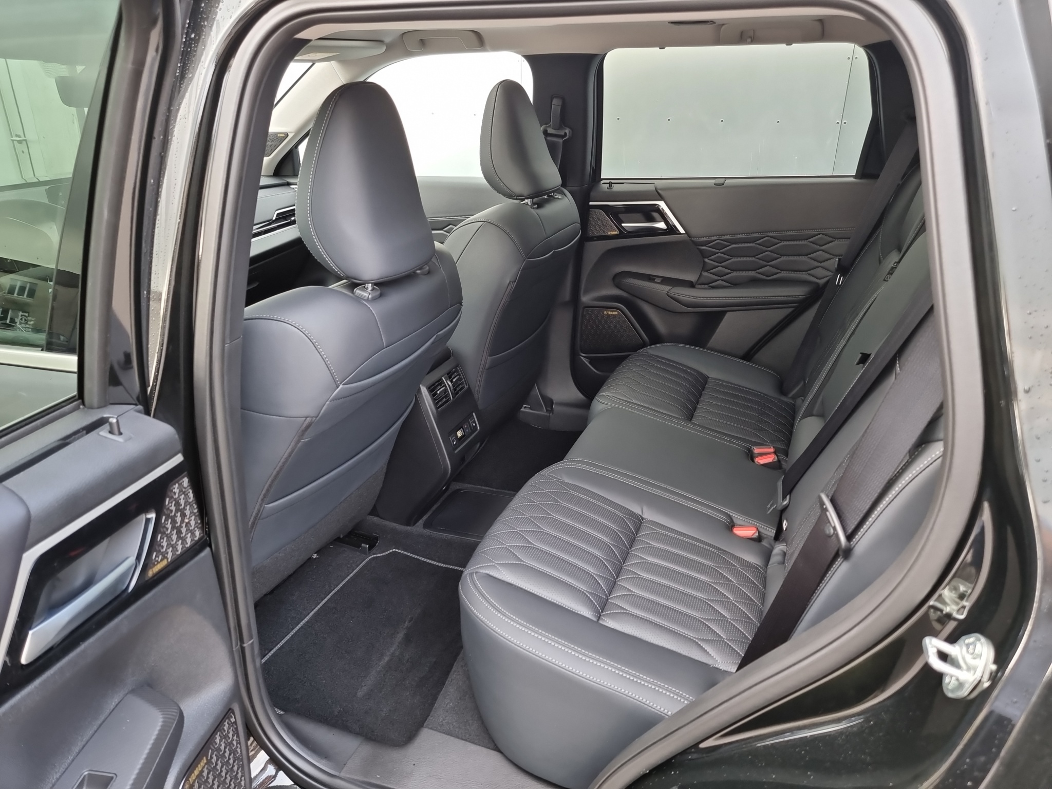 listing desktop thumbnail image 14