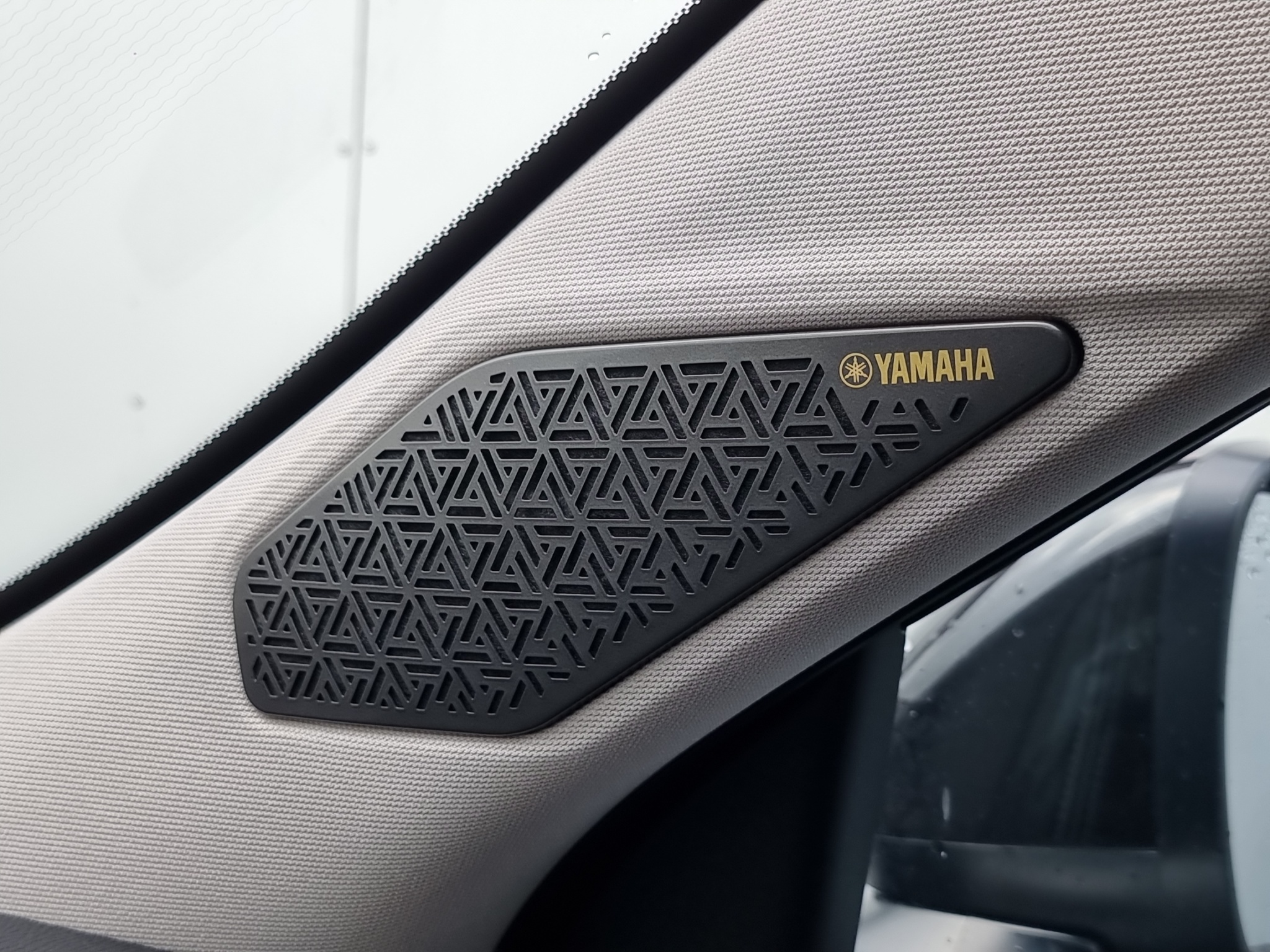 listing desktop thumbnail image 11