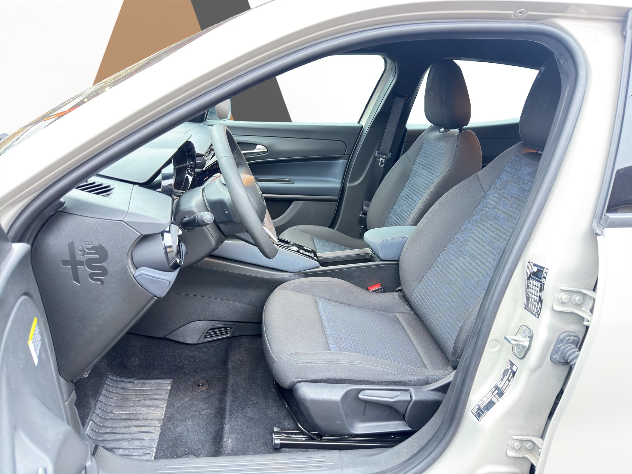 listing desktop thumbnail image 8