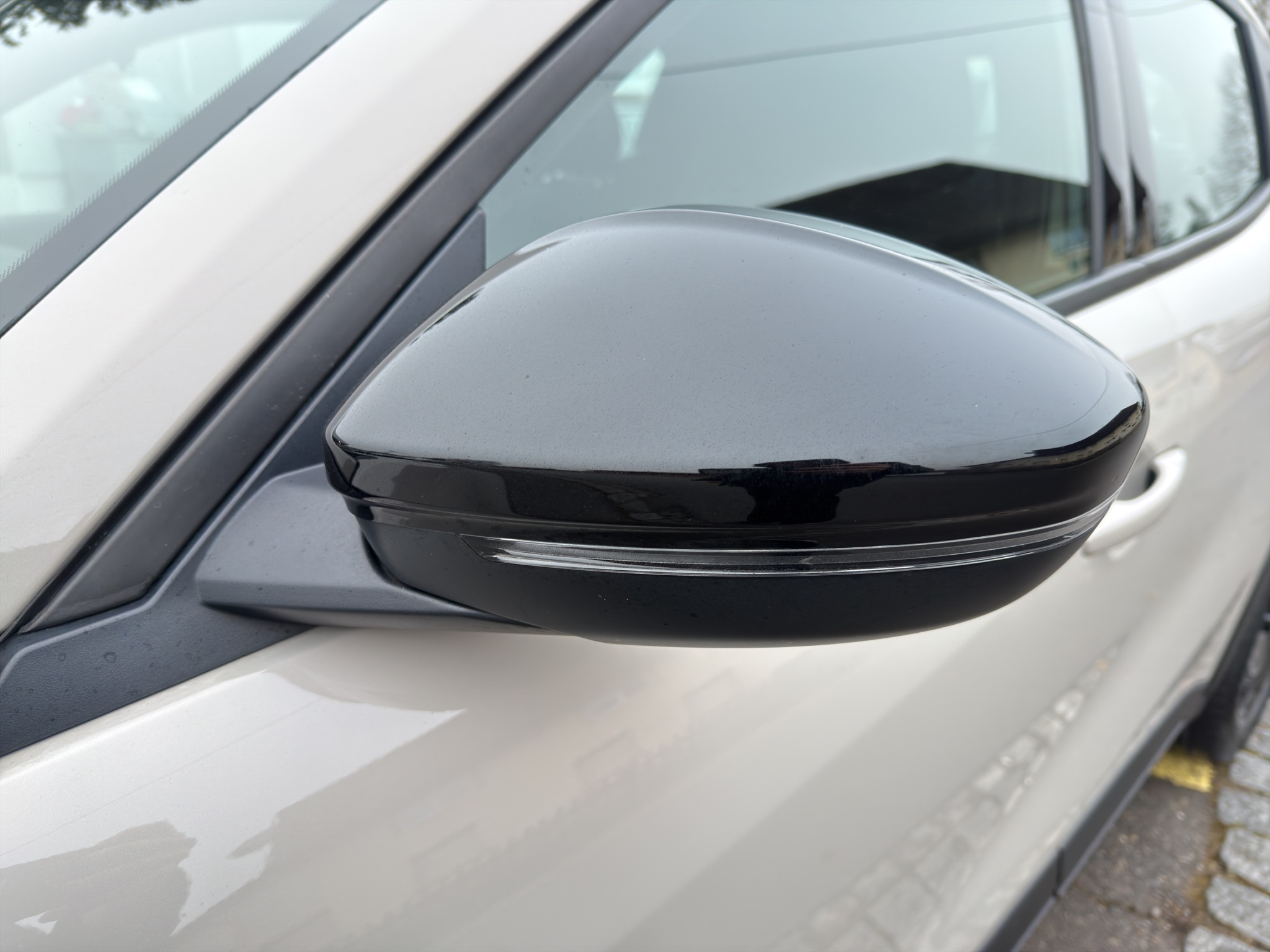 listing desktop thumbnail image 21