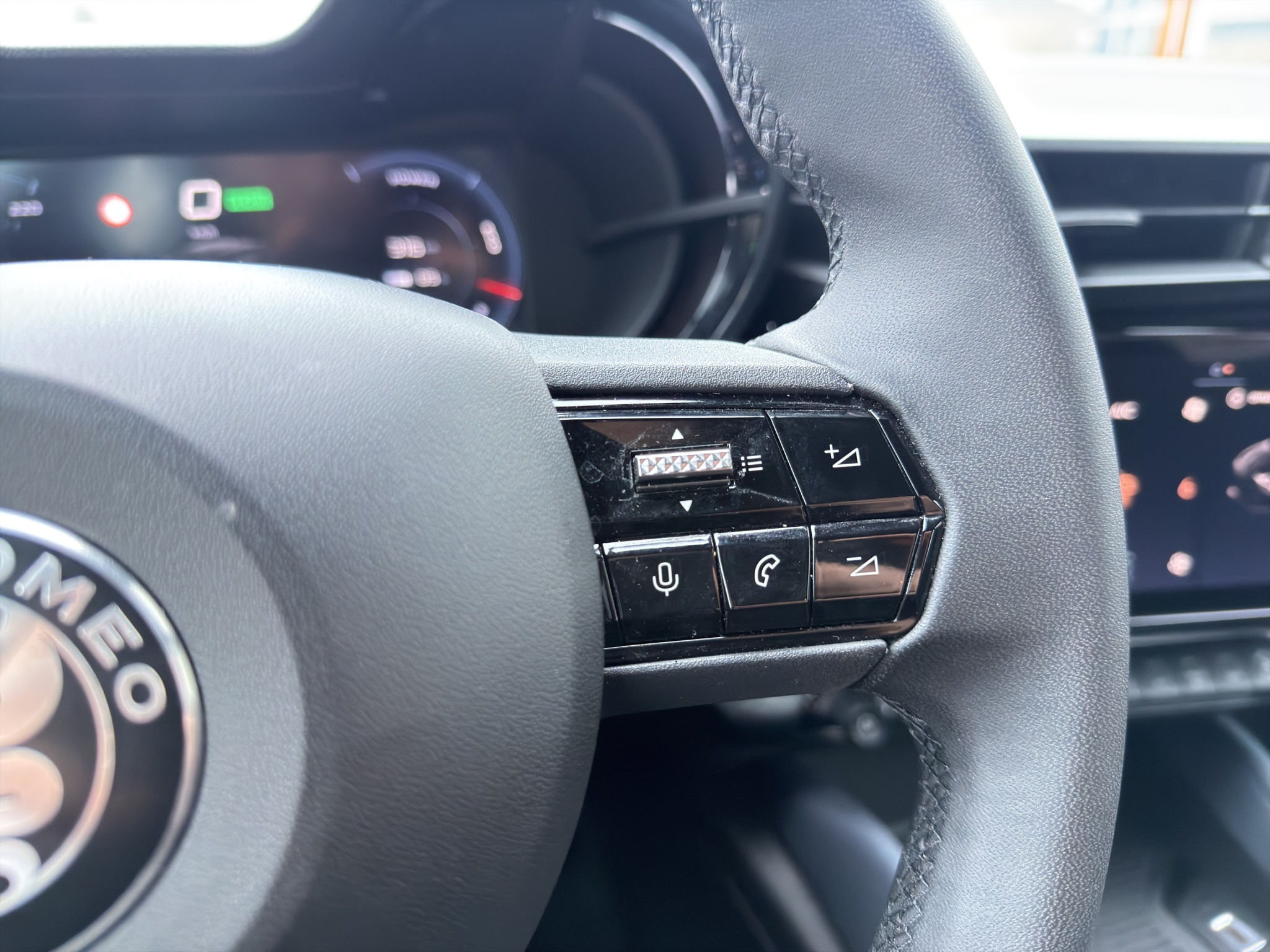 listing desktop thumbnail image 28