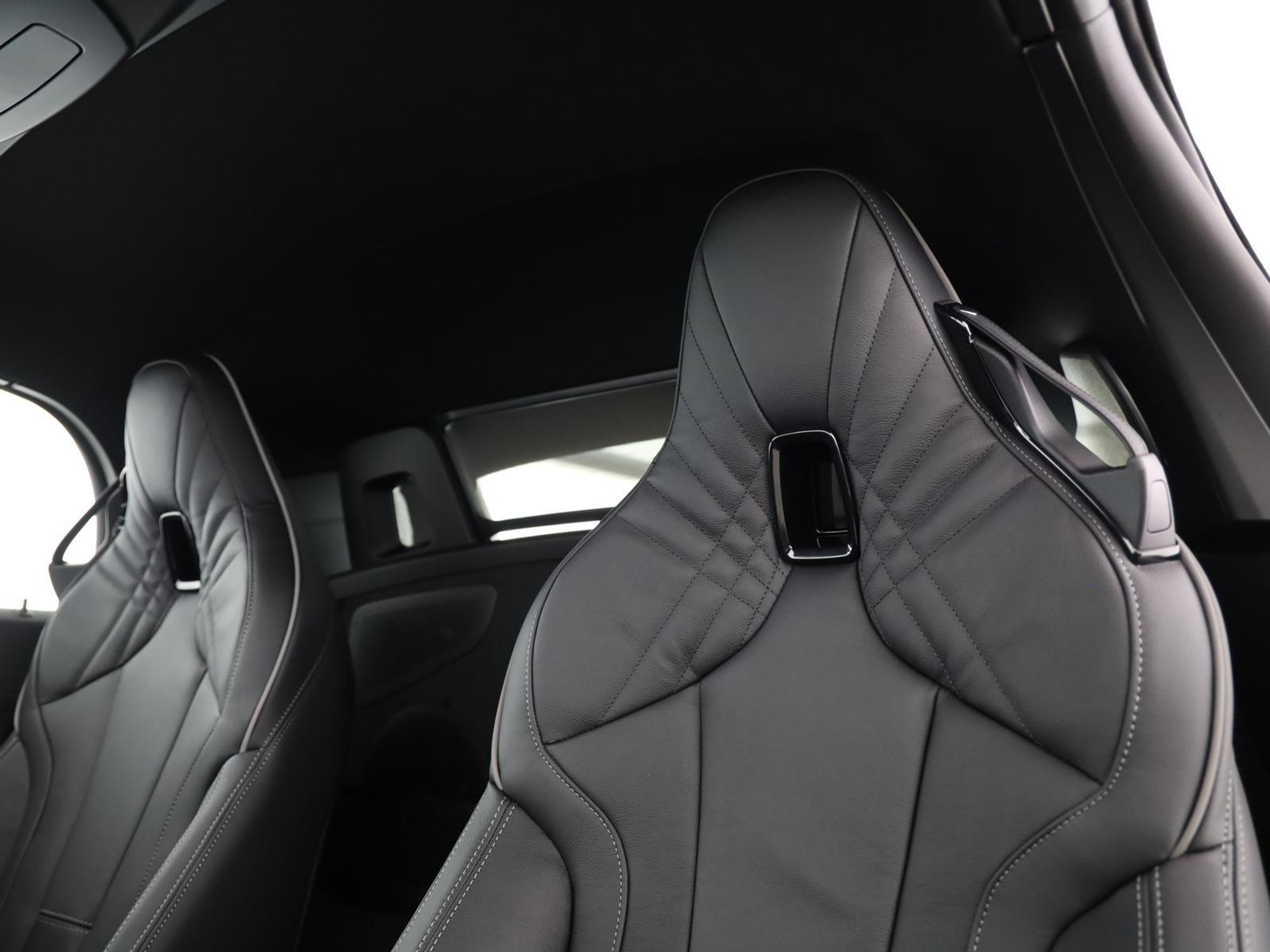 listing desktop thumbnail image 12