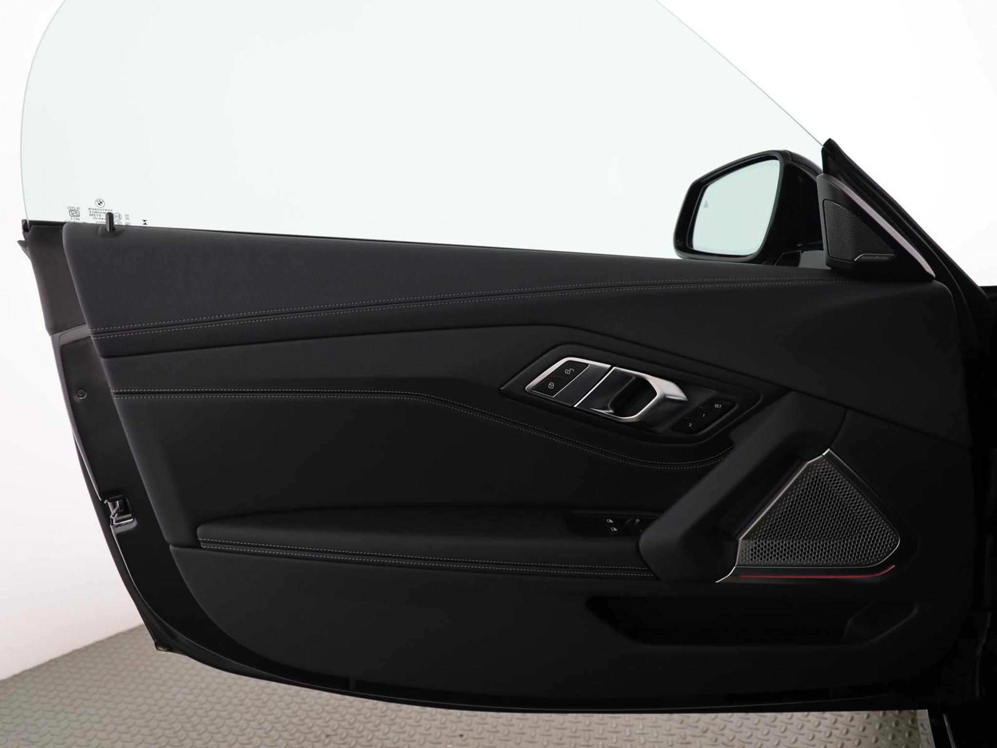 listing desktop thumbnail image 7