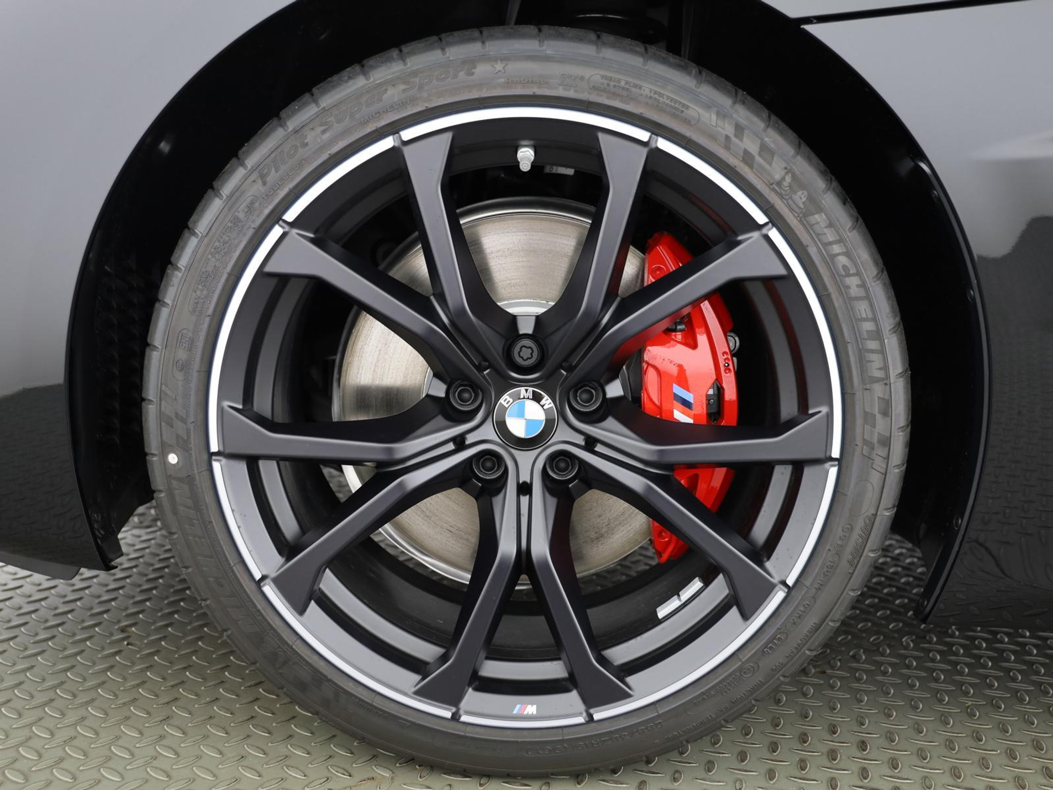 listing desktop thumbnail image 18